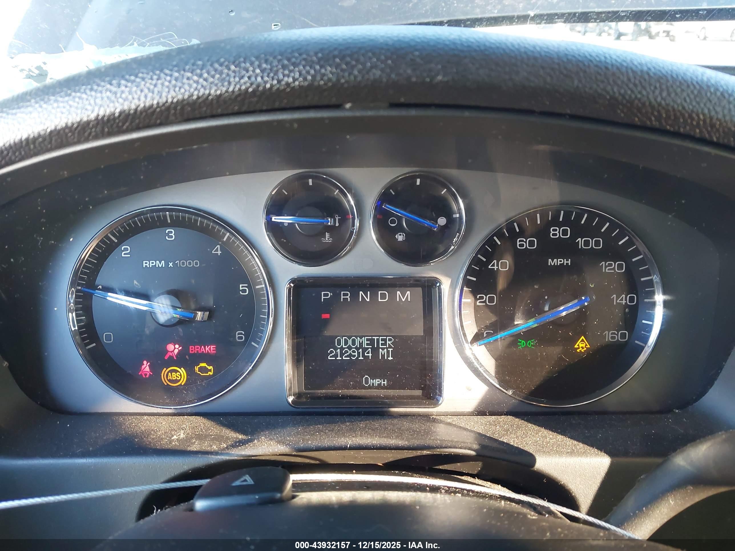 CADILLAC ESCALADE image 7