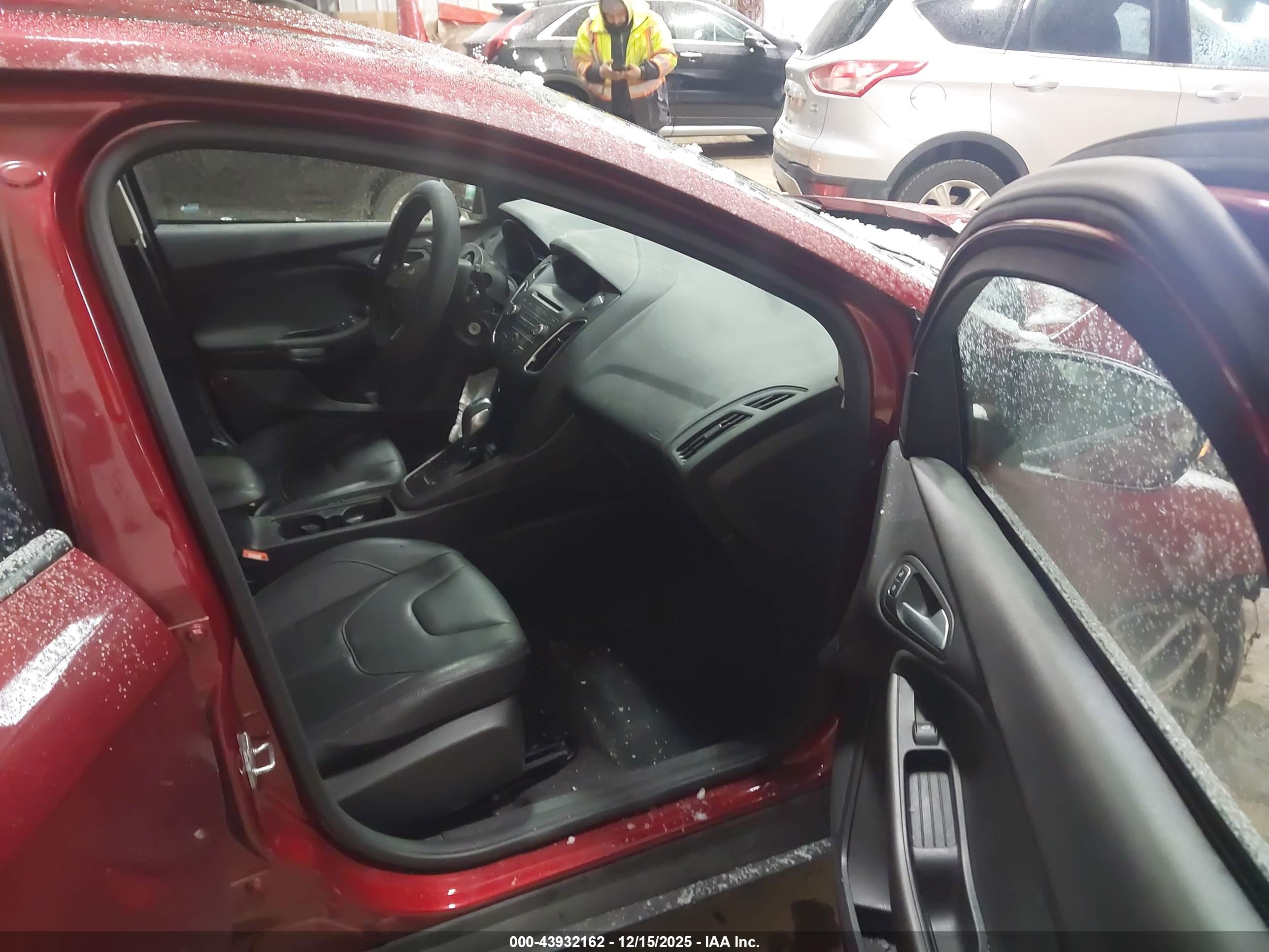 FORD FOCUS image 5