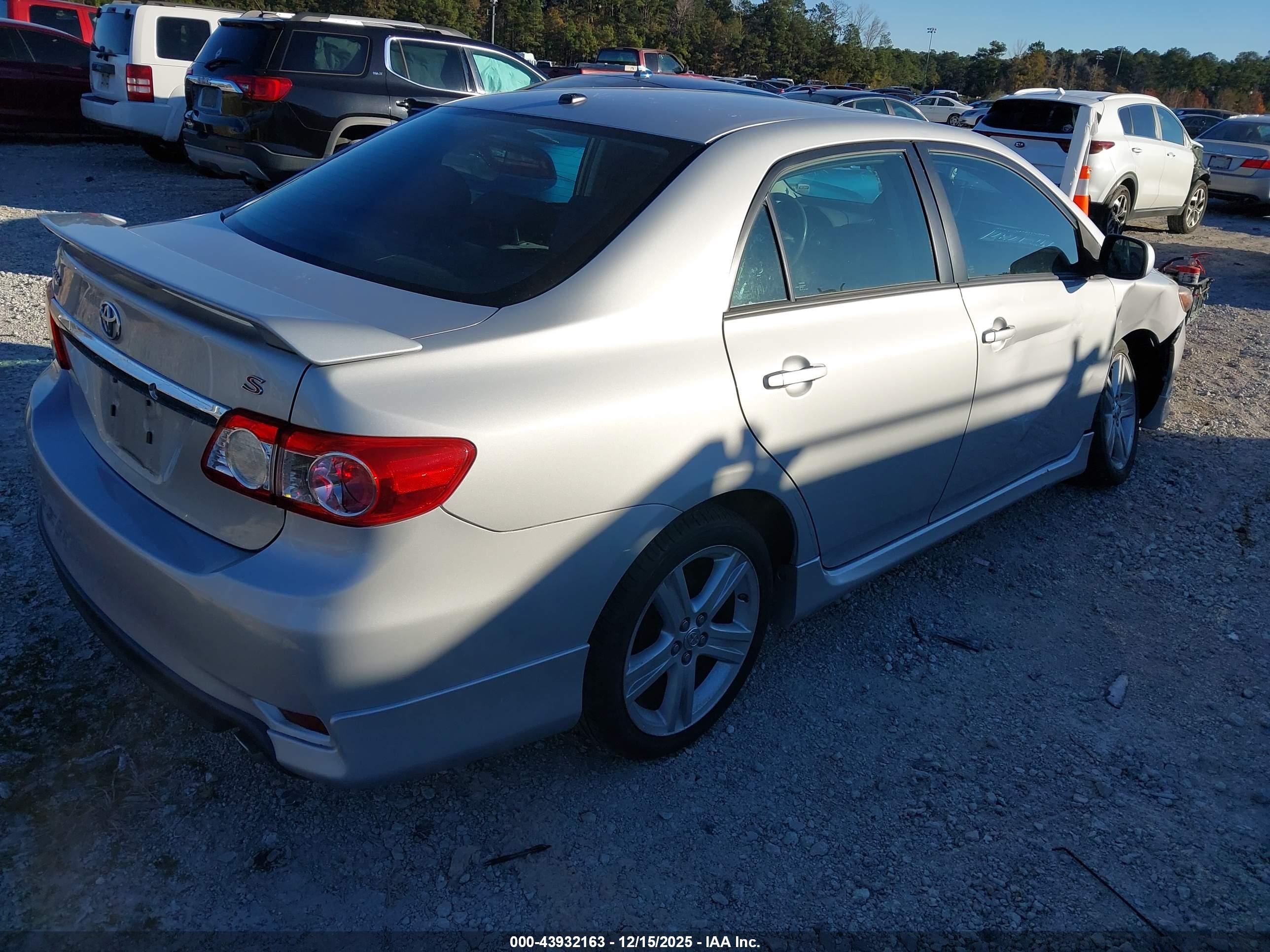 TOYOTA COROLLA image 4