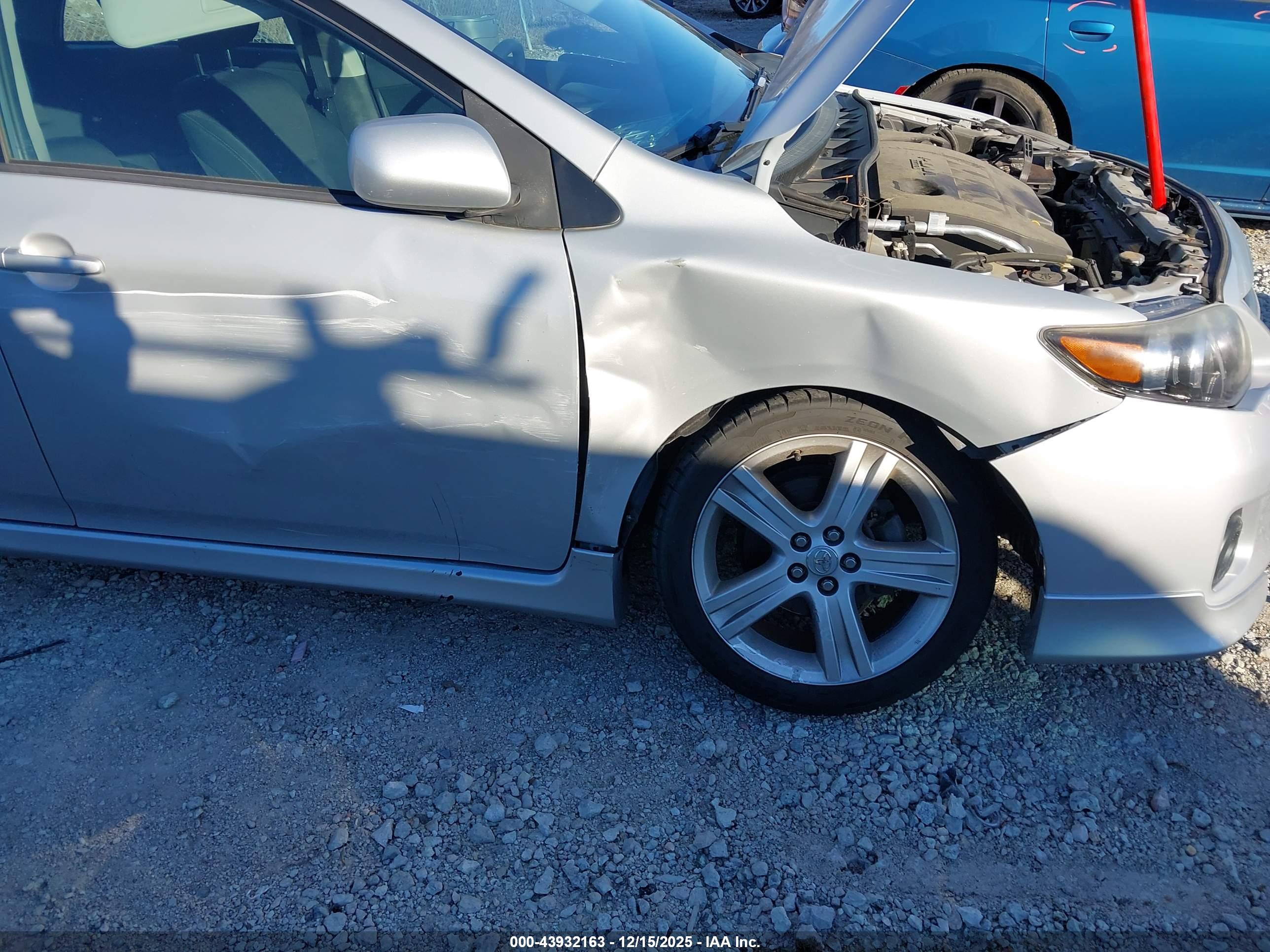 TOYOTA COROLLA image 6