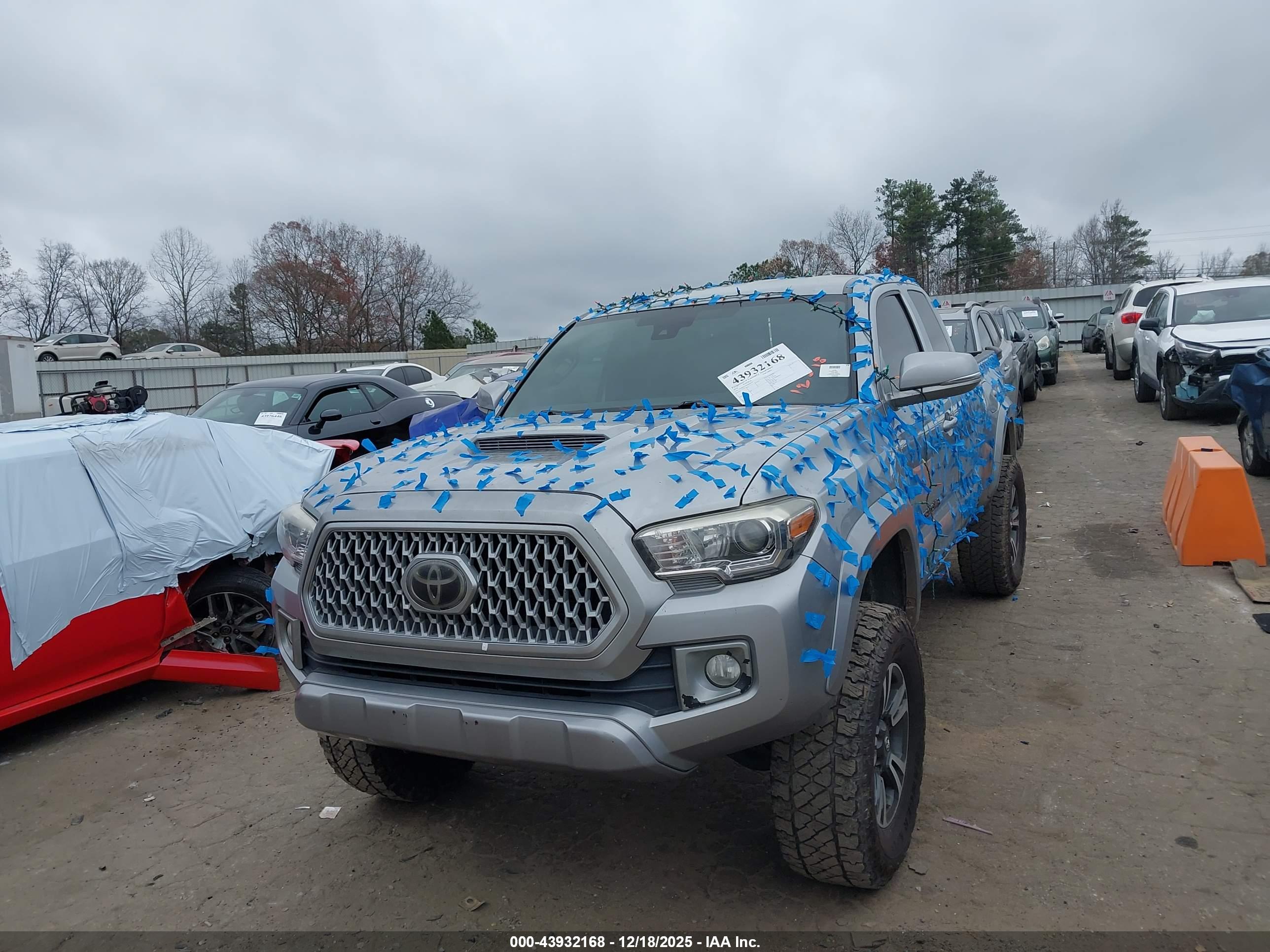 TOYOTA TACOMA image 2