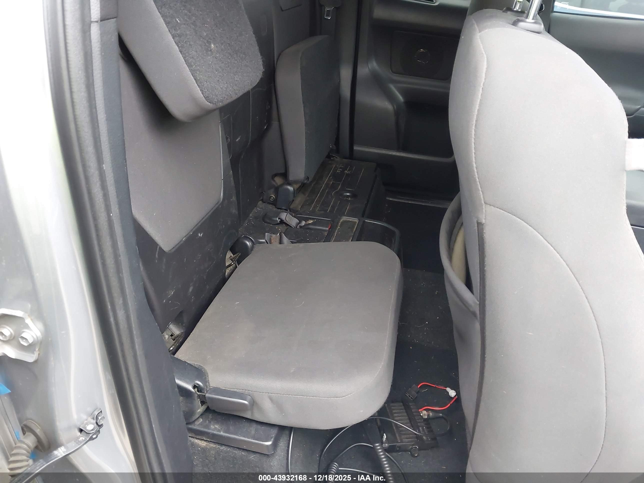 TOYOTA TACOMA image 8