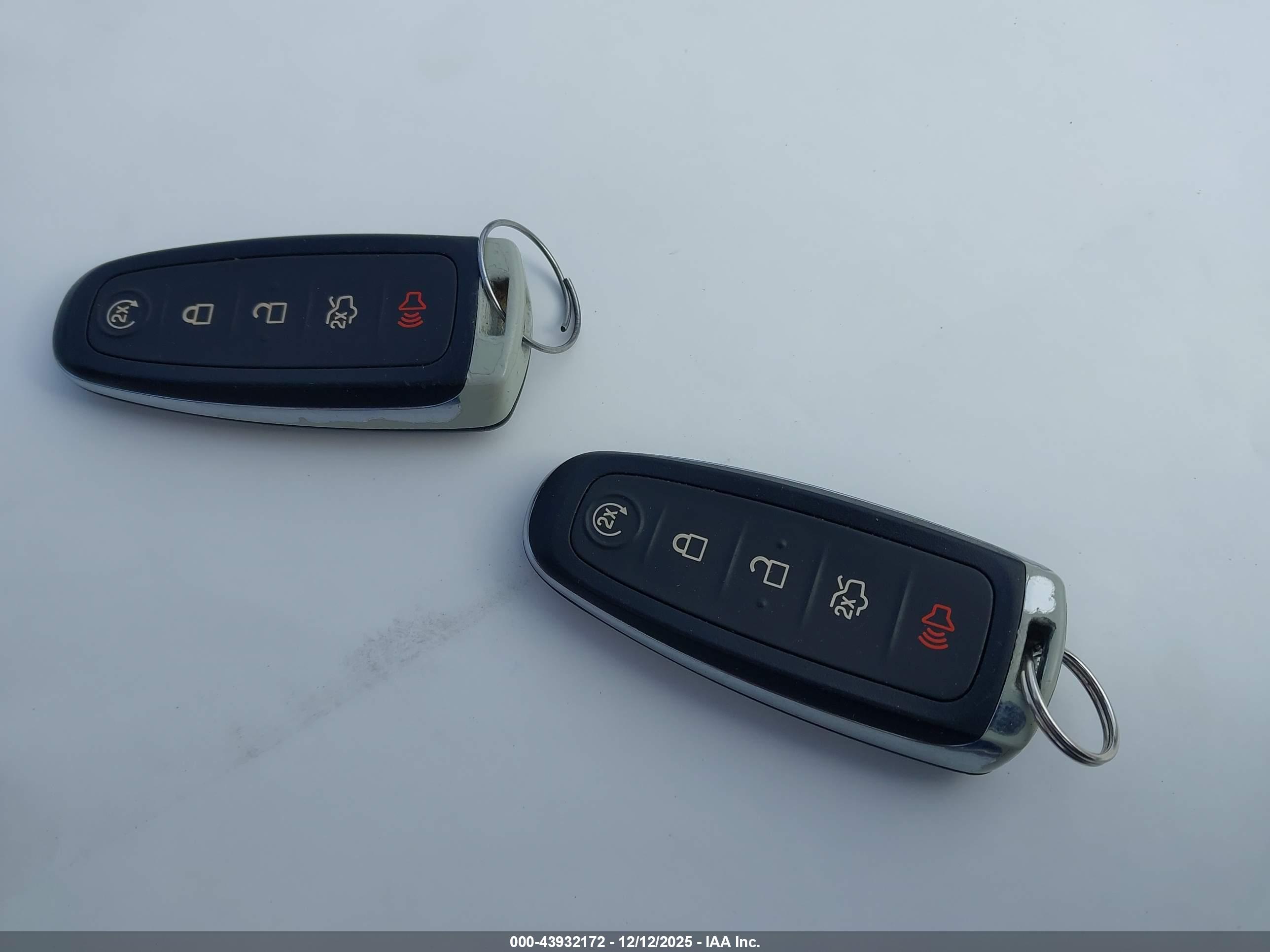 FORD ESCAPE image 11
