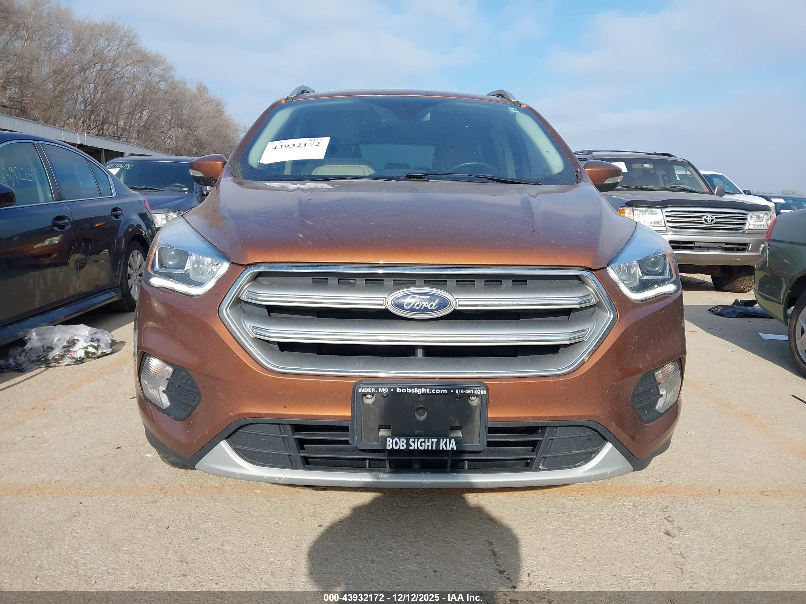 FORD ESCAPE image 6