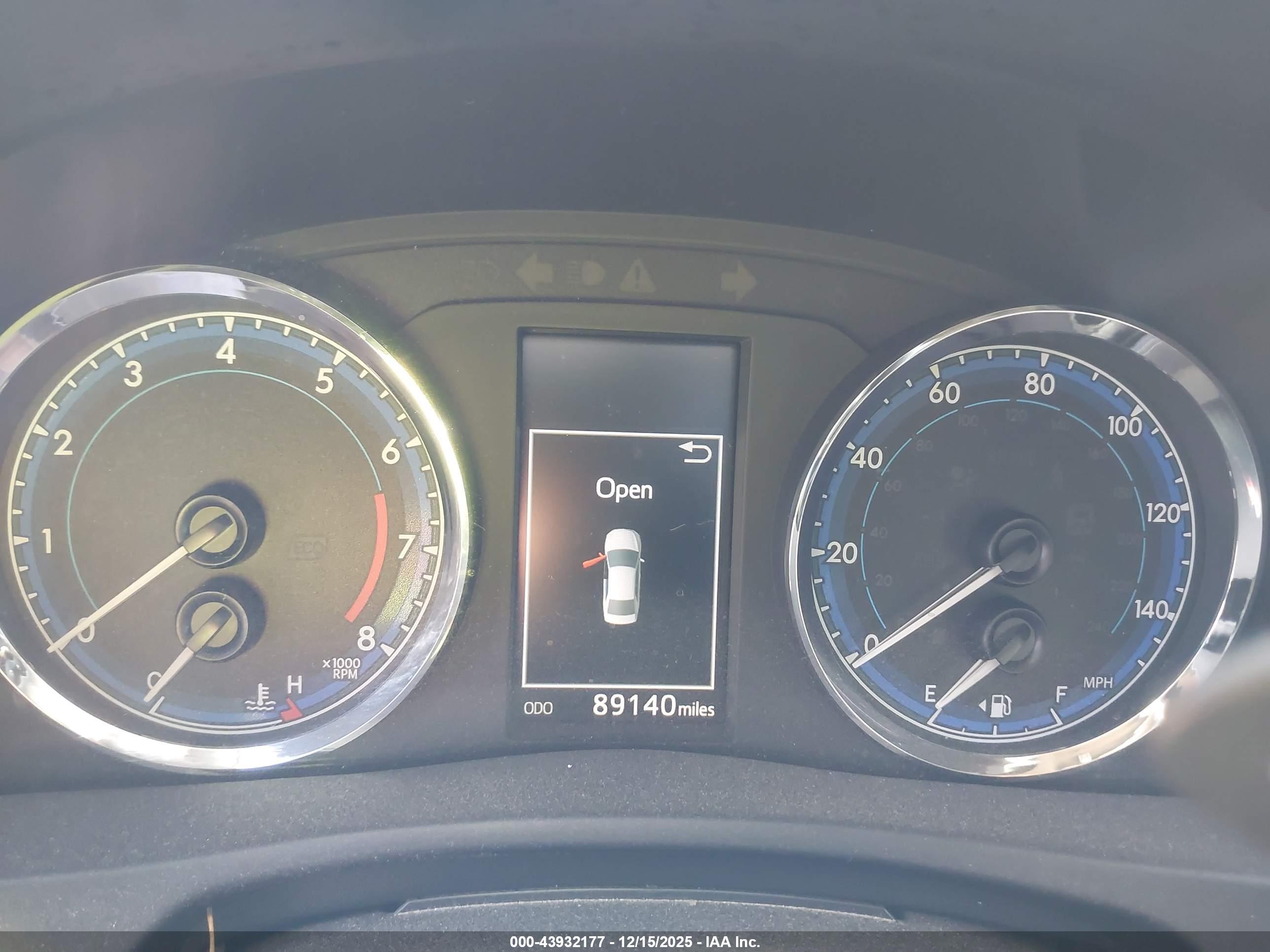 TOYOTA COROLLA image 7