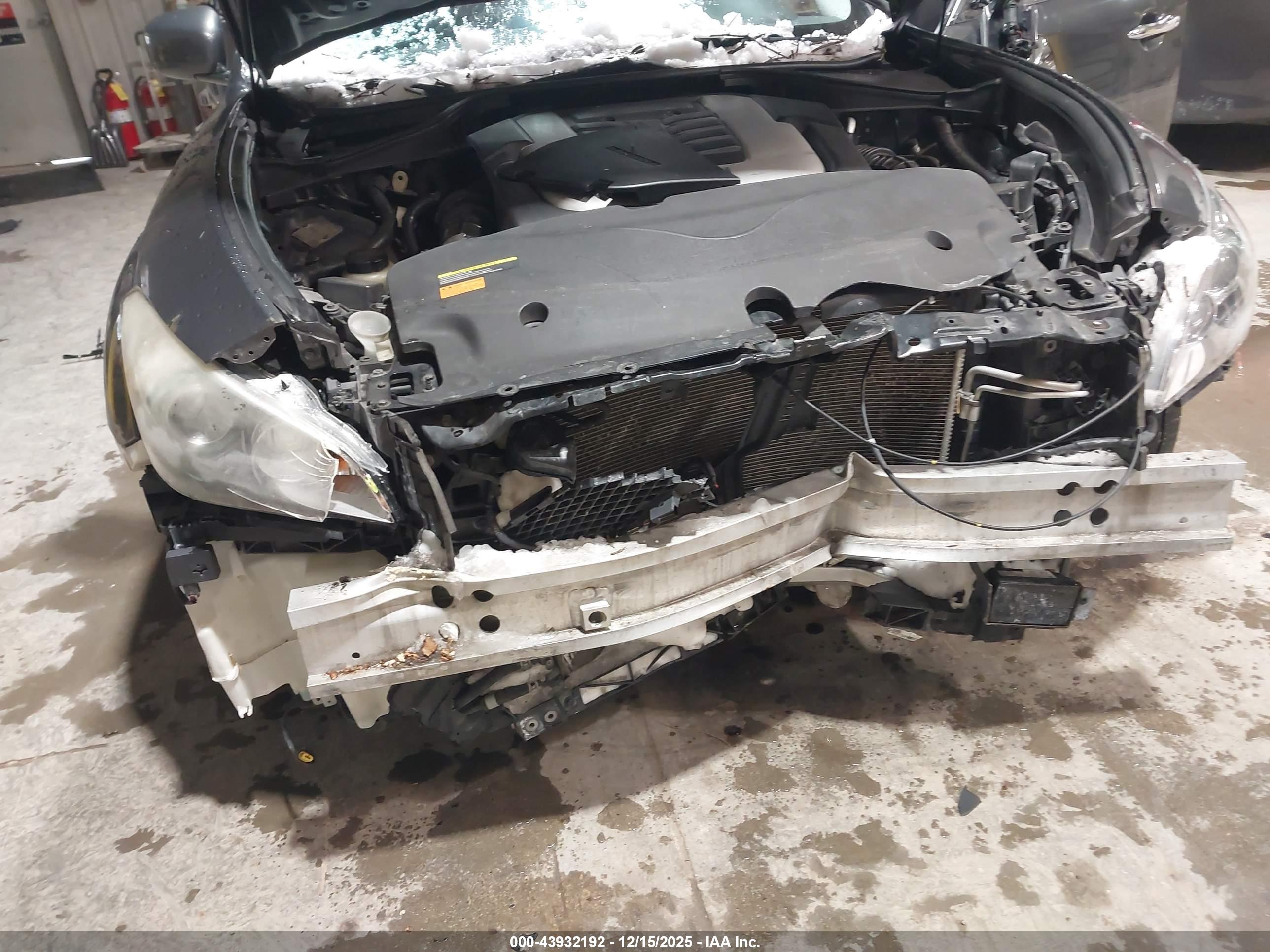 INFINITI M56 image 6