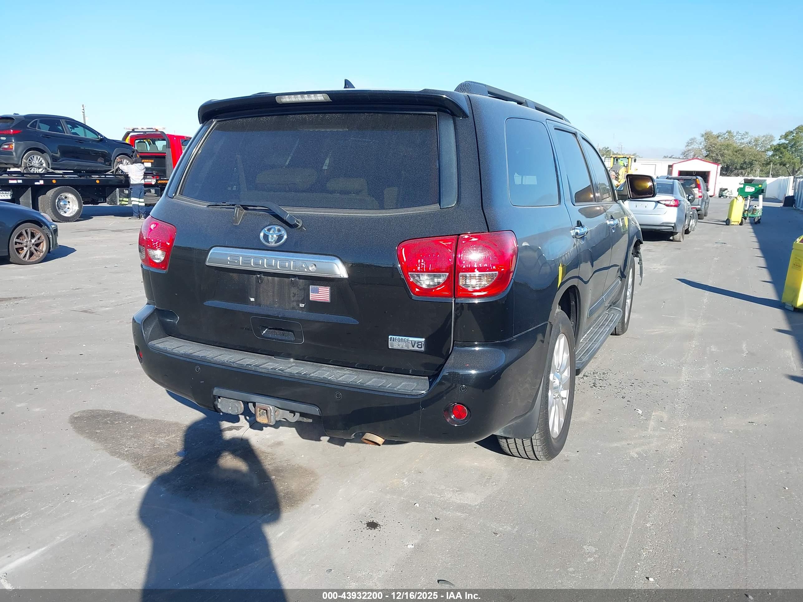 TOYOTA SEQUOIA image 4