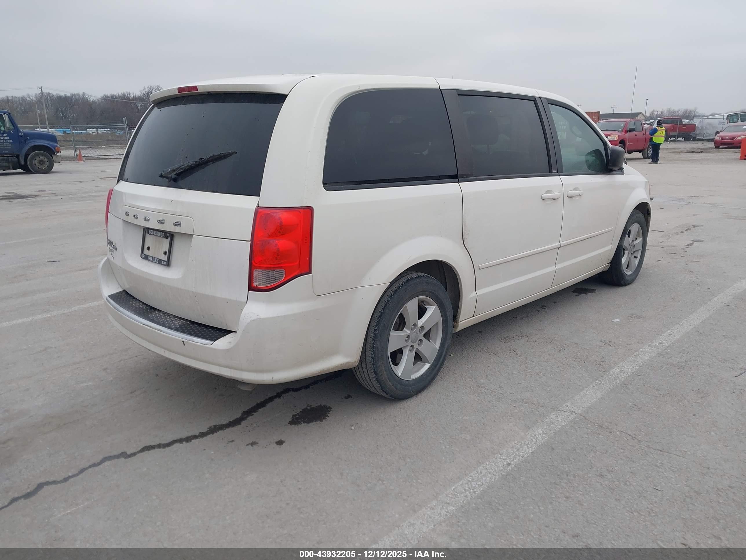 DODGE GRAND image 4