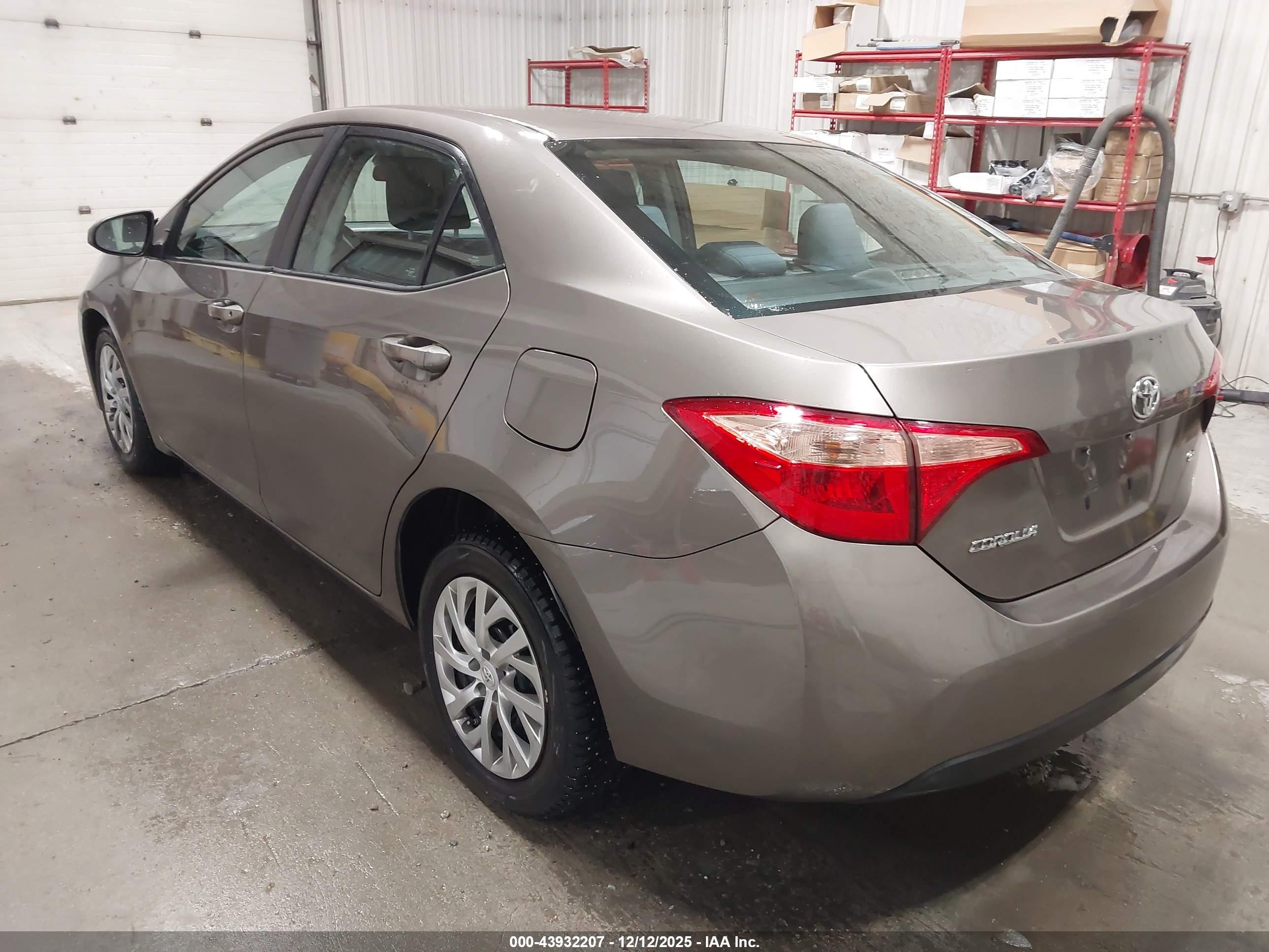 TOYOTA COROLLA image 3