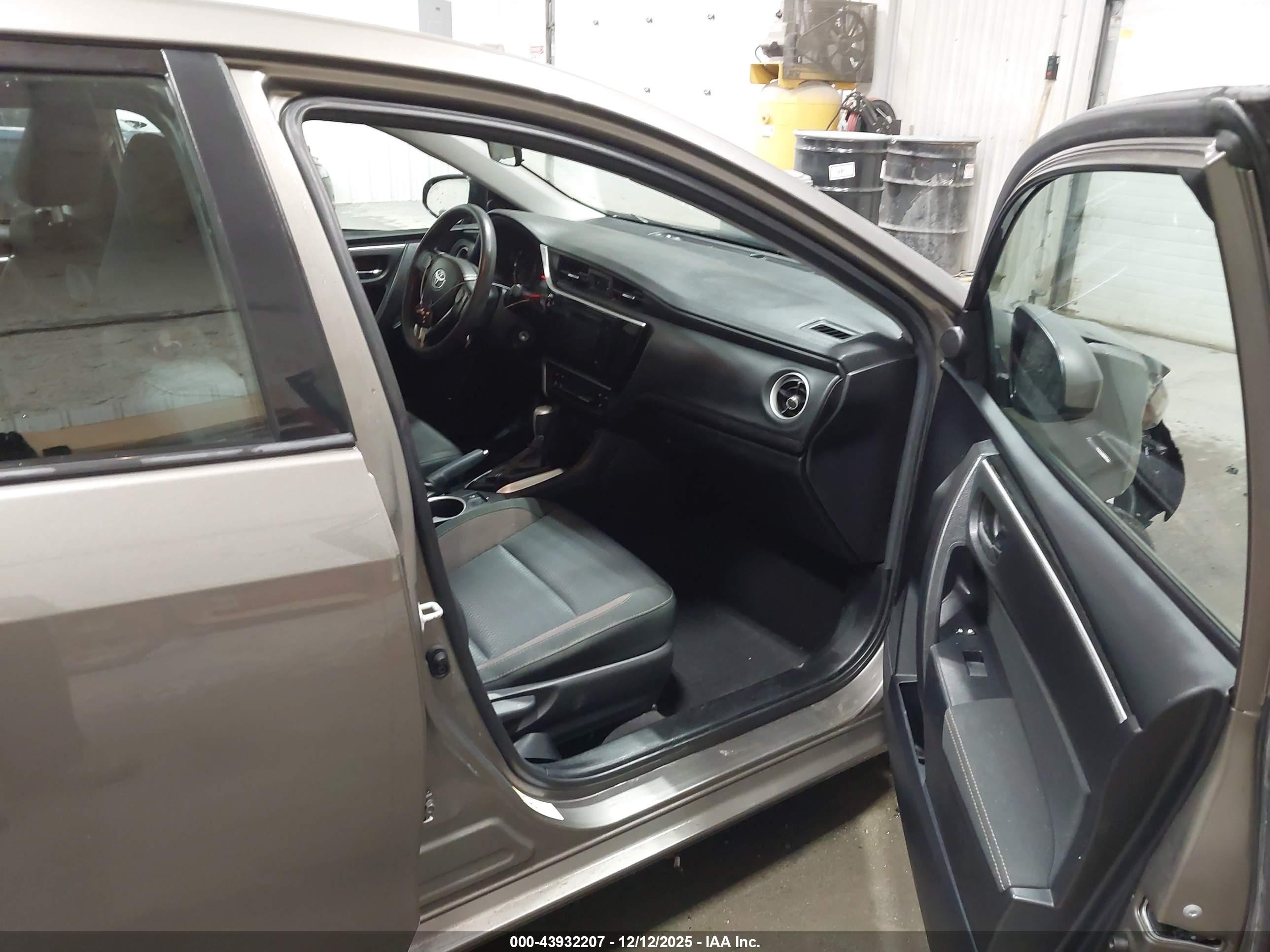 TOYOTA COROLLA image 5