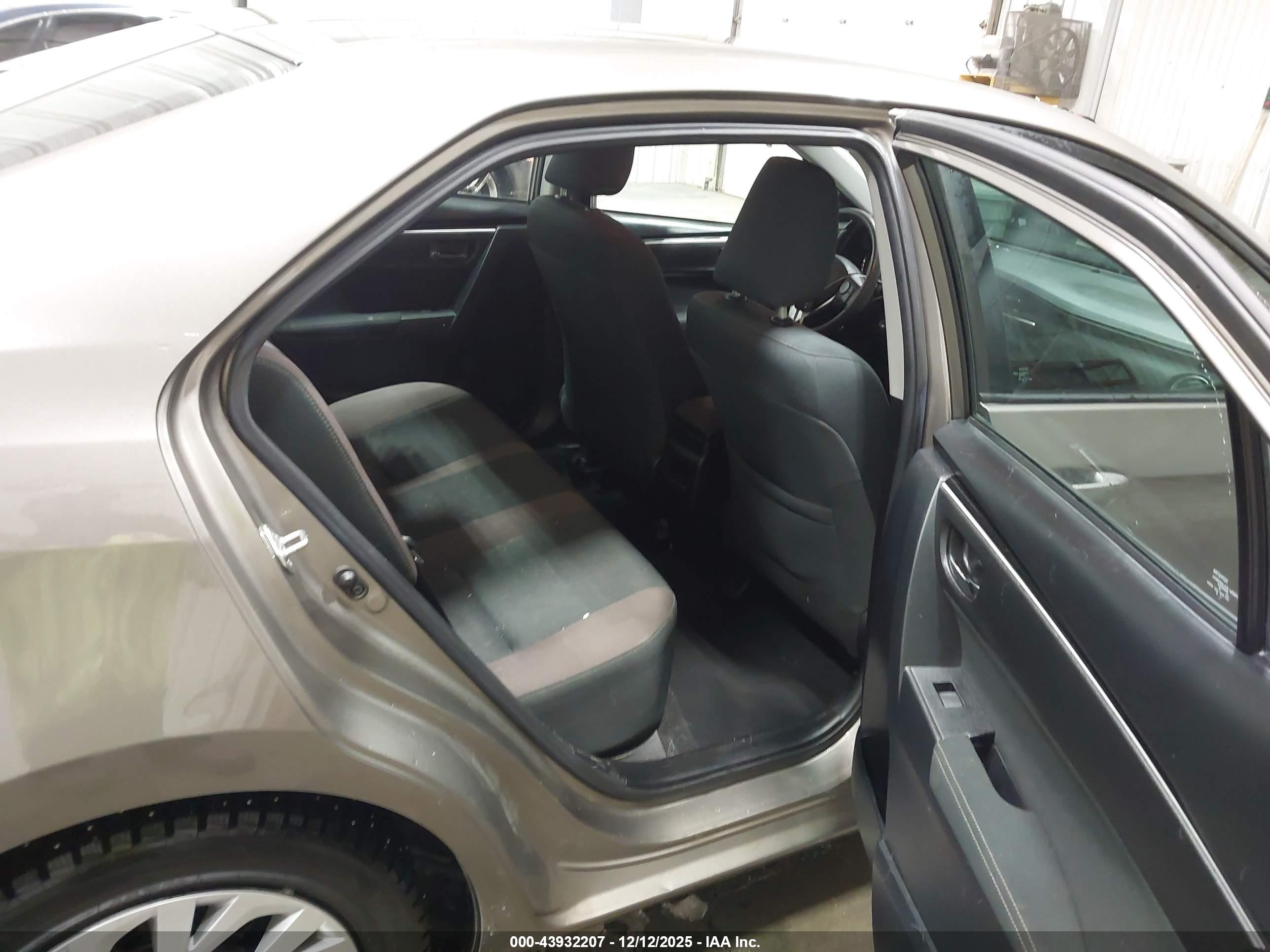 TOYOTA COROLLA image 8