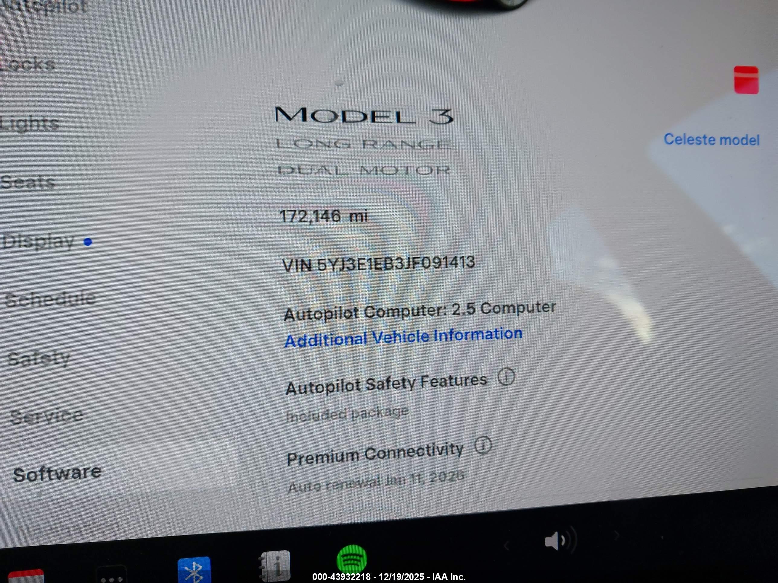 TESLA MODEL image 7
