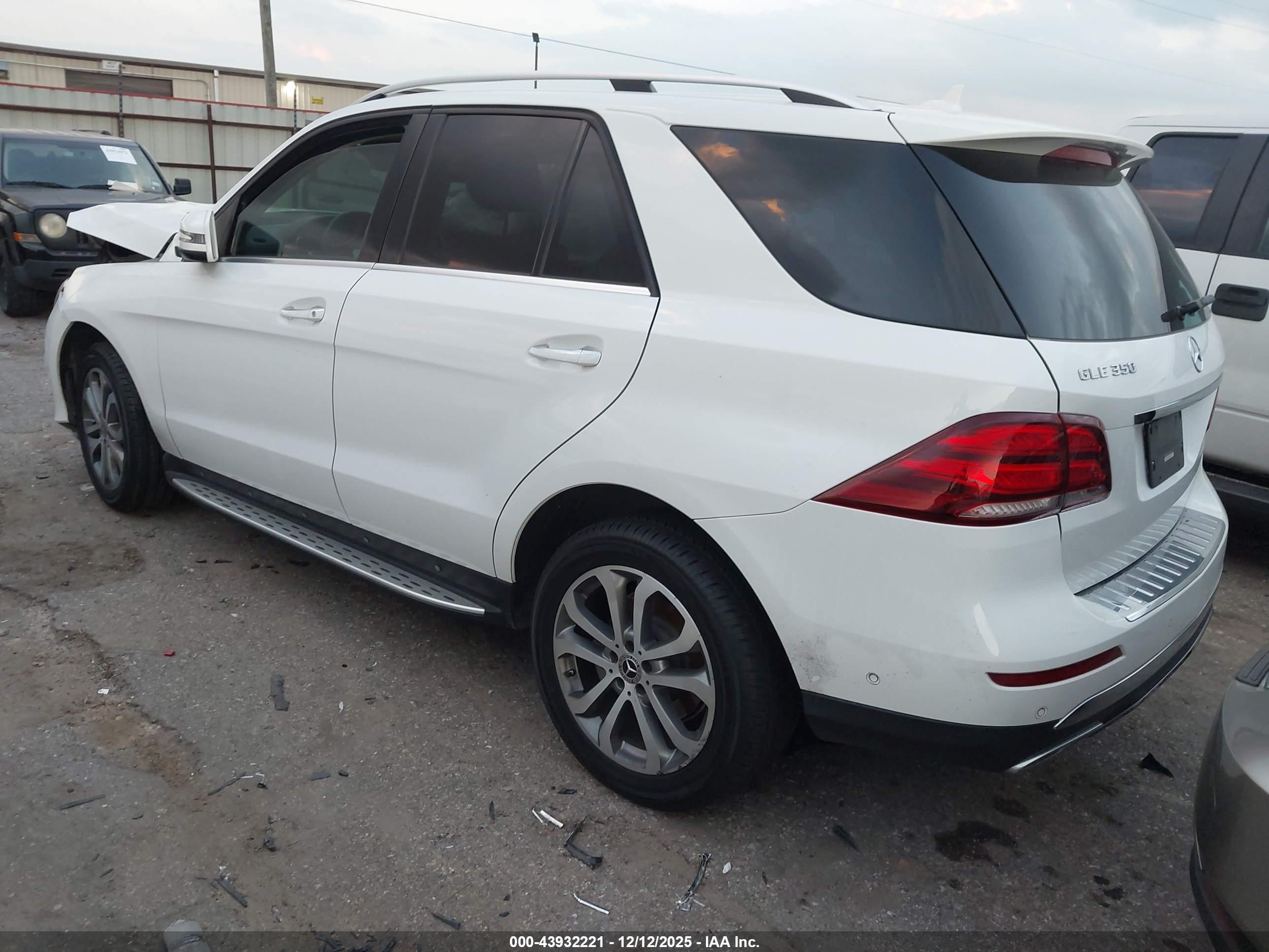 MERCEDES-BENZ GLE image 3