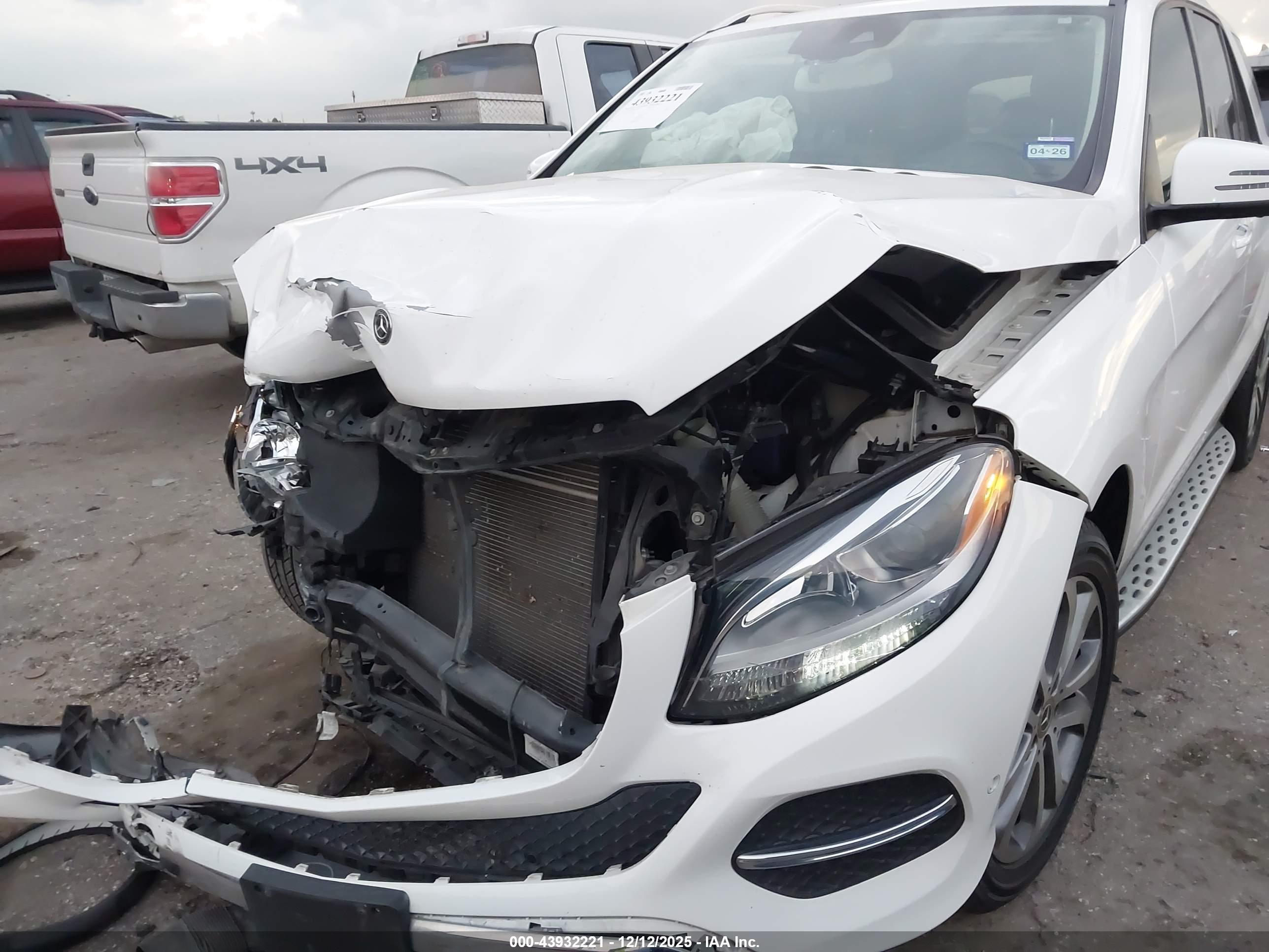 MERCEDES-BENZ GLE image 6