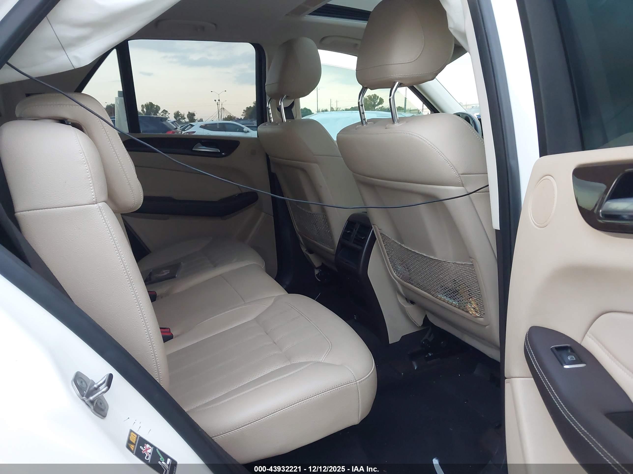 MERCEDES-BENZ GLE image 8