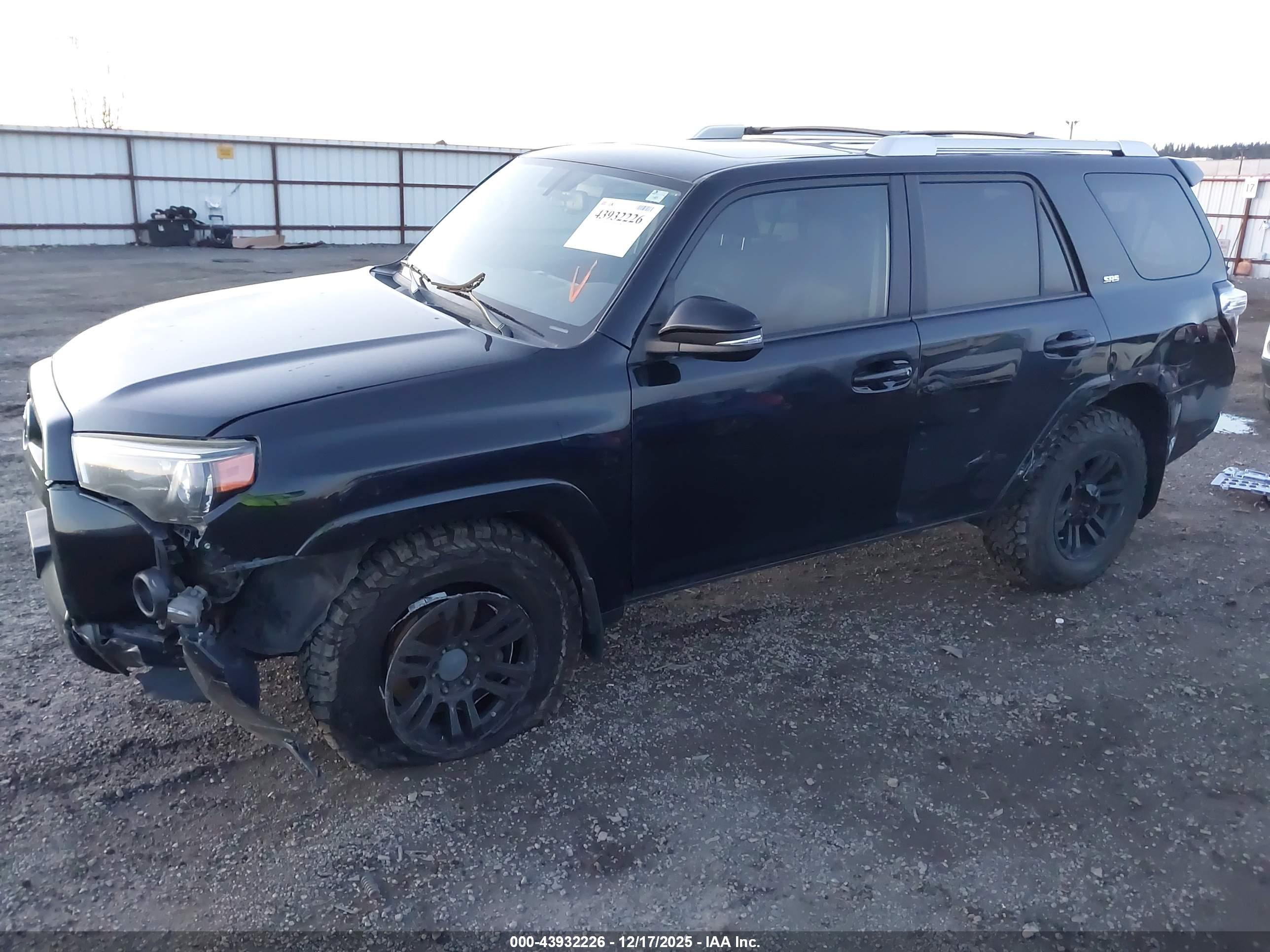 TOYOTA 4RUNNER image 2