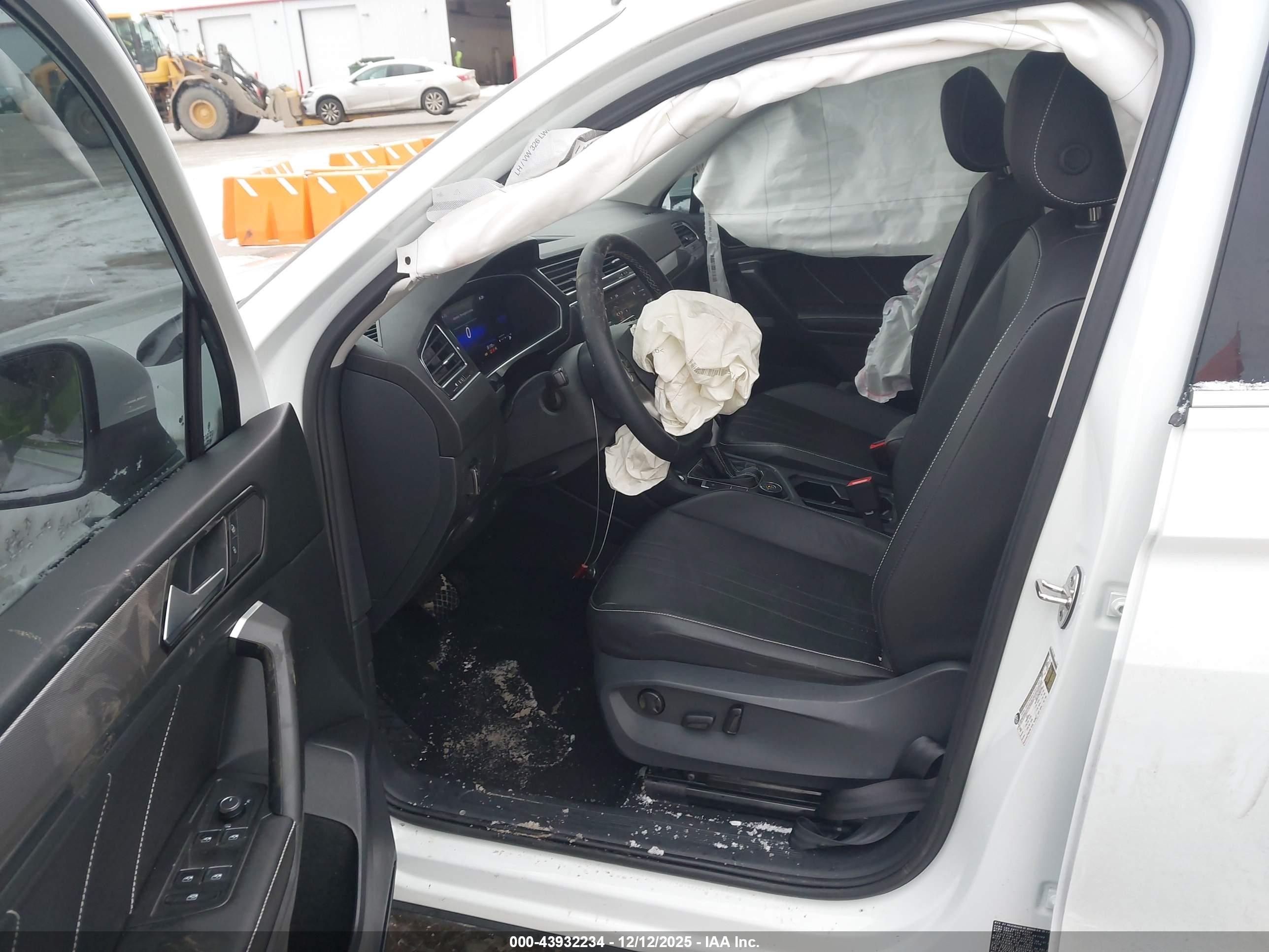 VOLKSWAGEN TIGUAN image 5