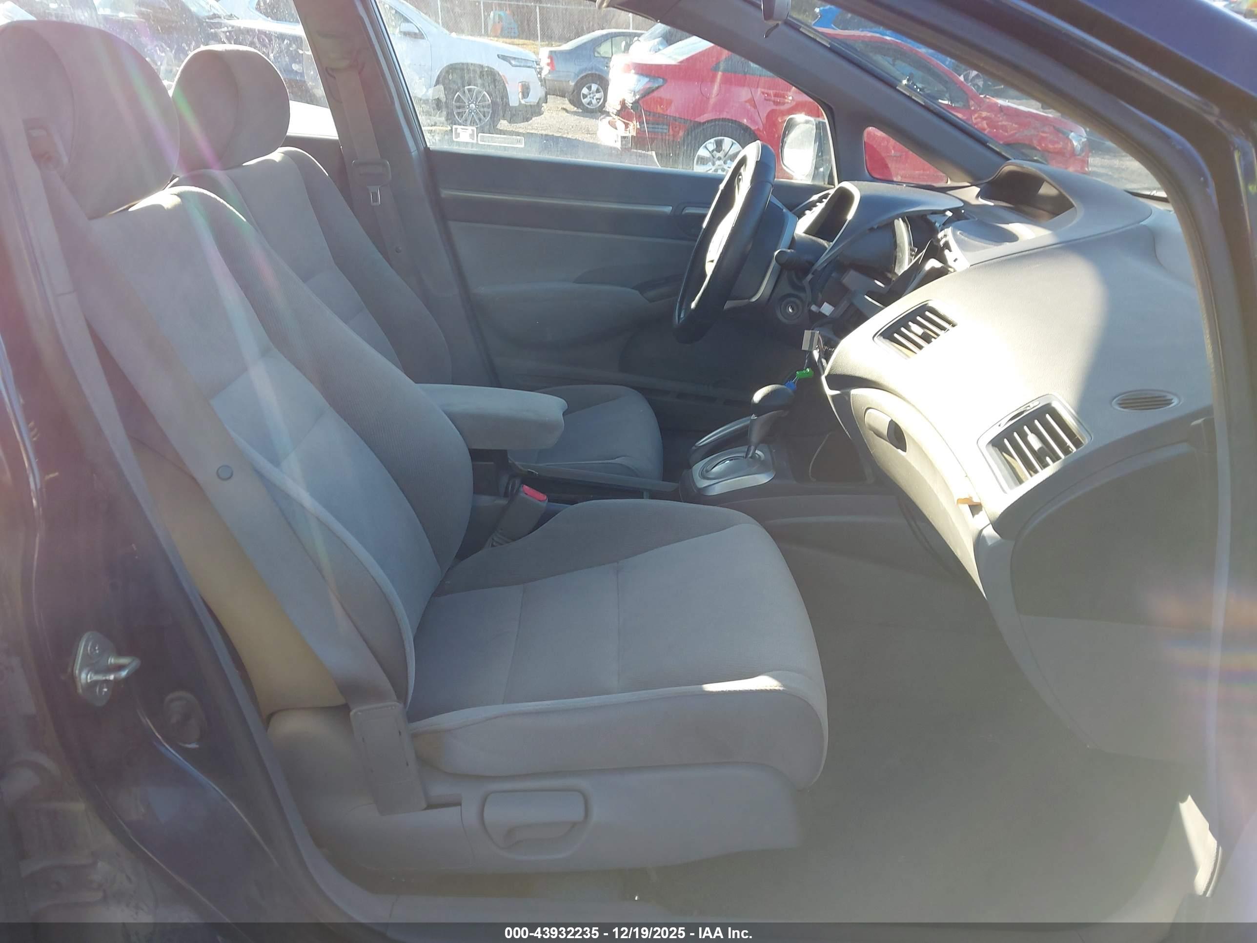 HONDA CIVIC image 5