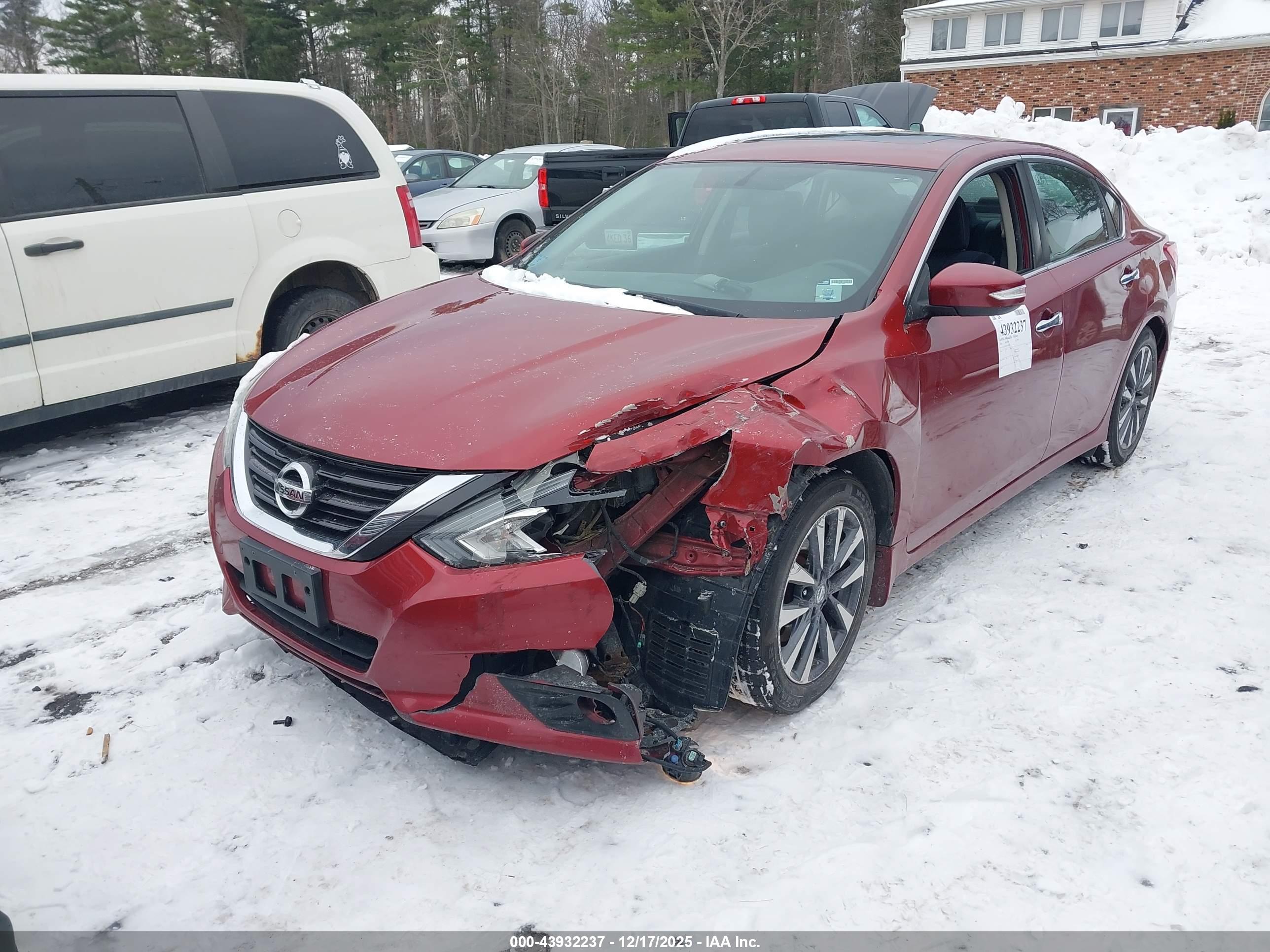 NISSAN ALTIMA image 2