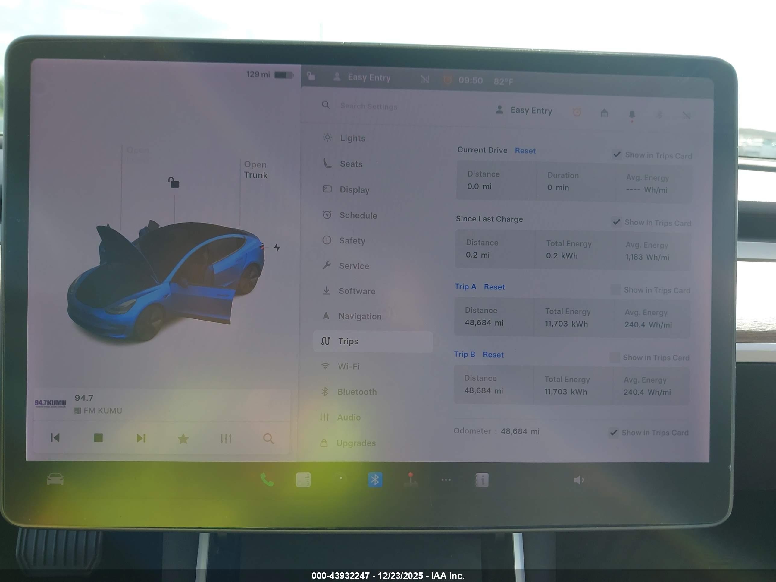 TESLA MODEL image 7
