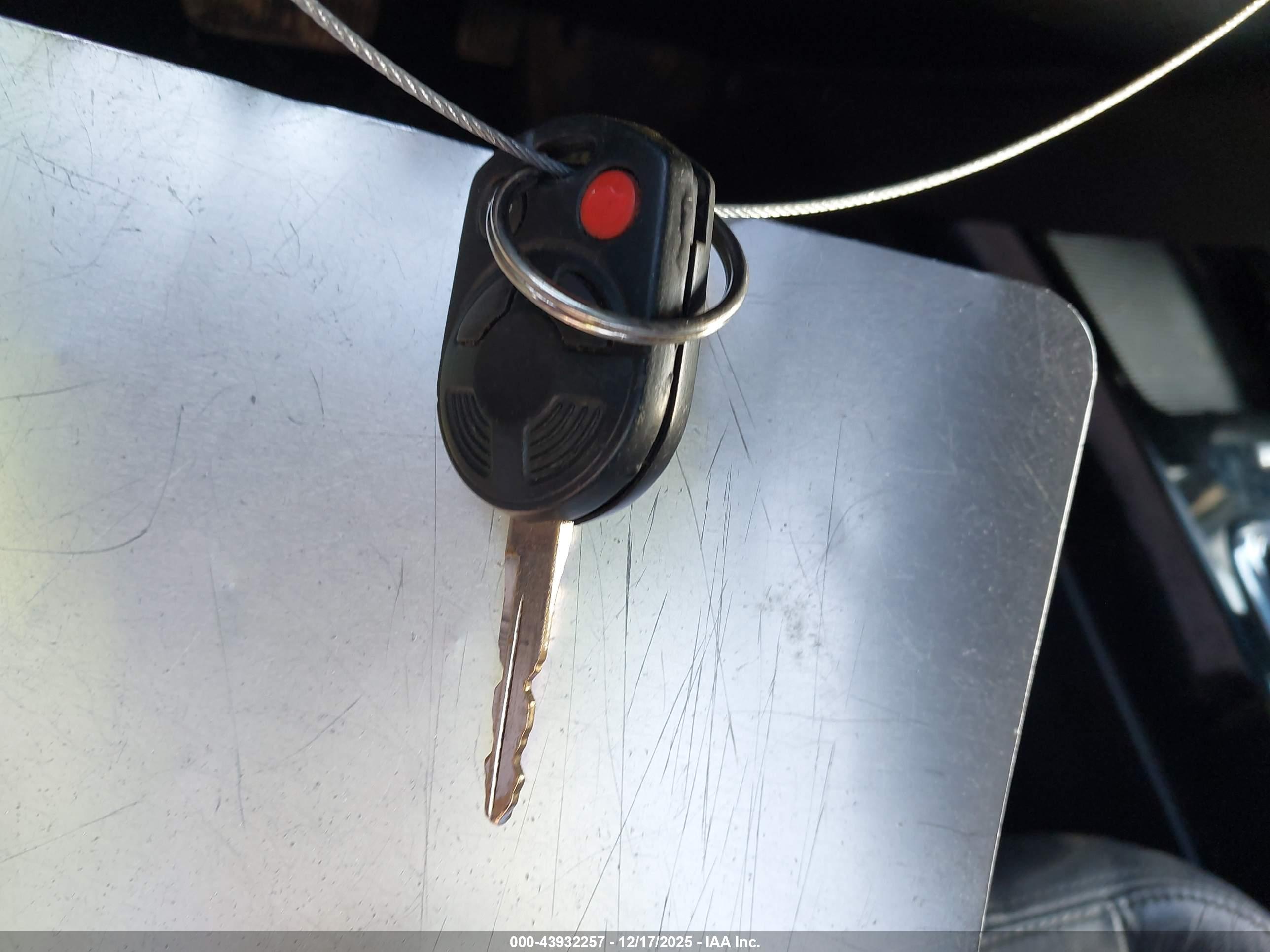 FORD ESCAPE image 11
