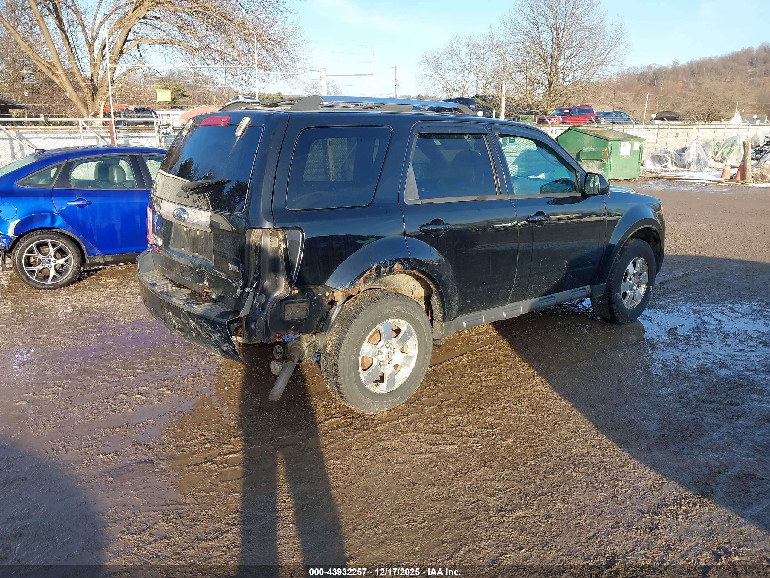 FORD ESCAPE image 4