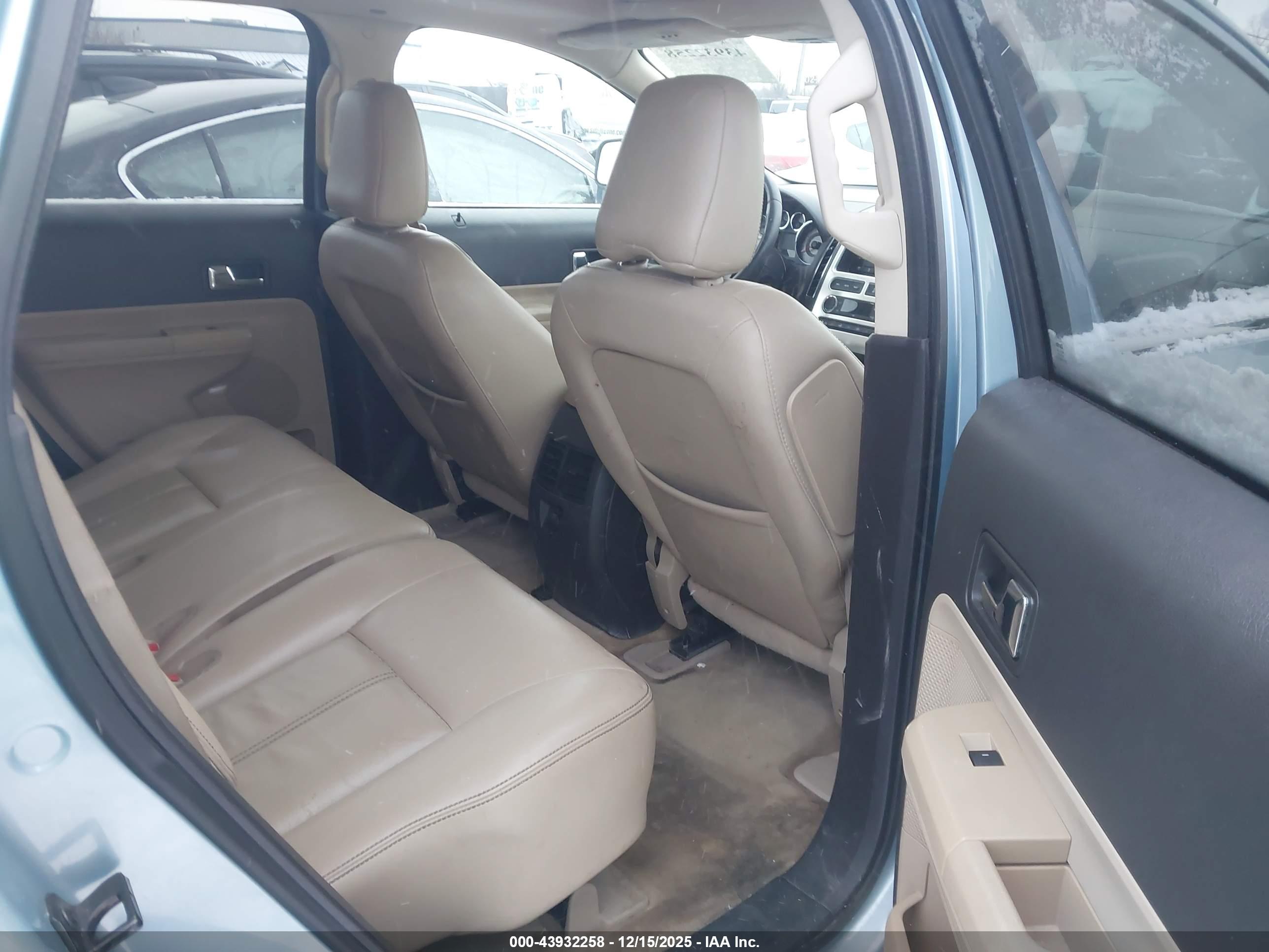 FORD EDGE image 8