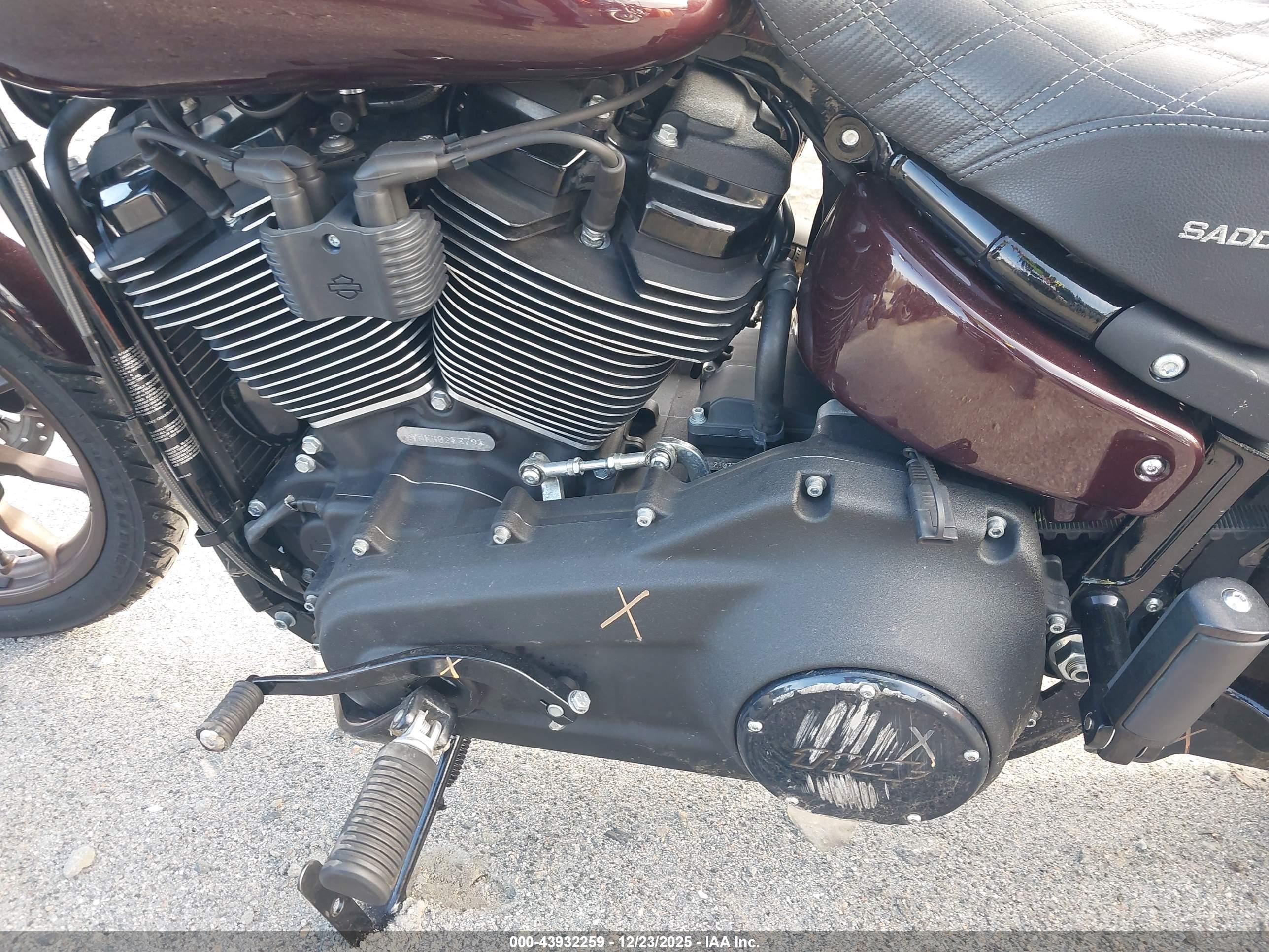 HARLEY-DAVIDSON FXLRS image 9