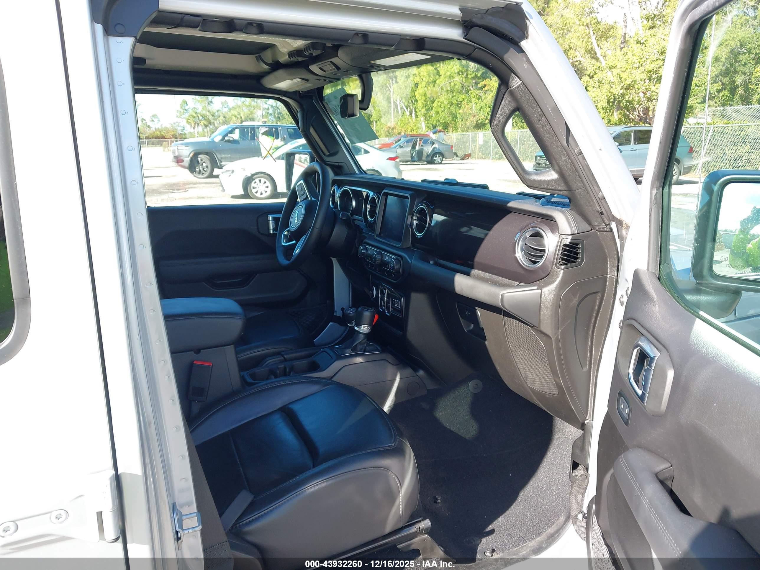 JEEP WRANGLER image 5