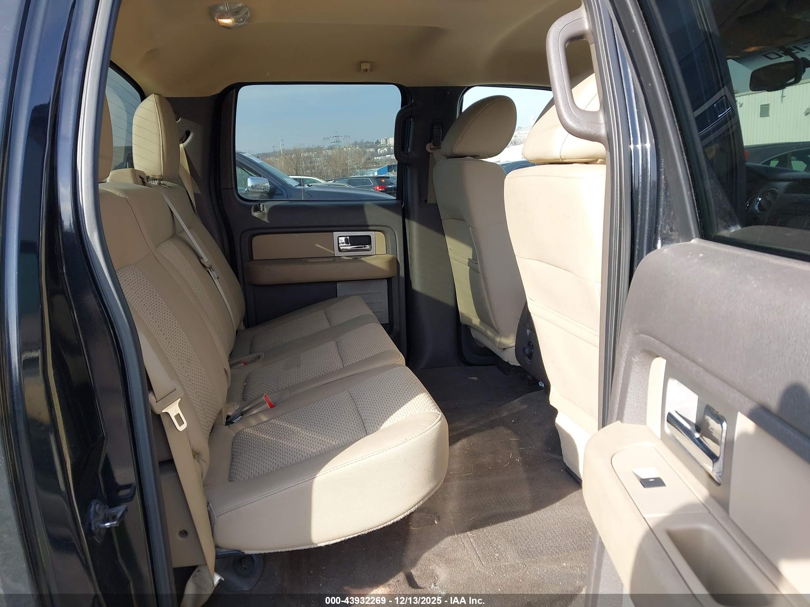 FORD F-150 image 8