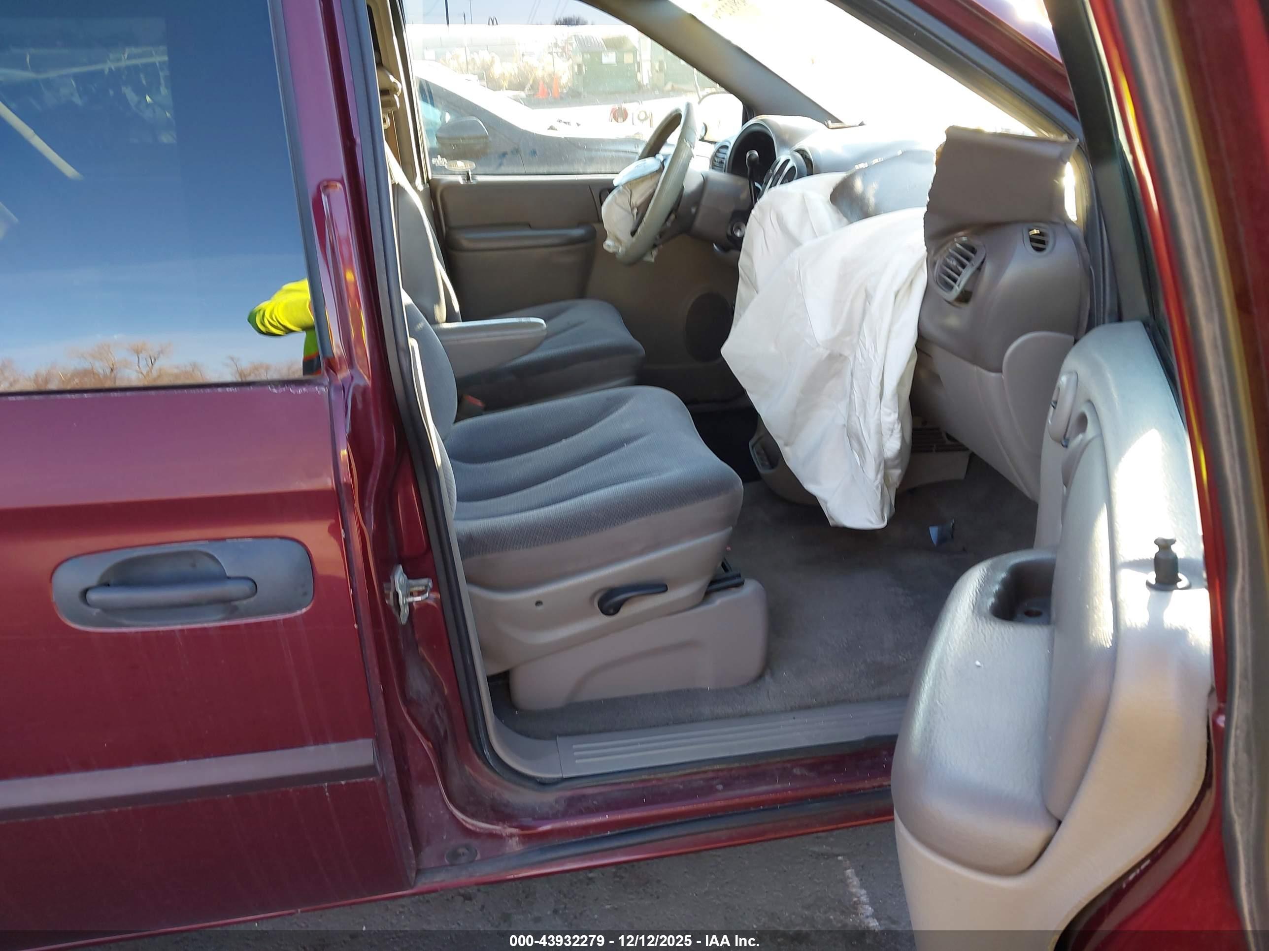 DODGE GRAND image 5