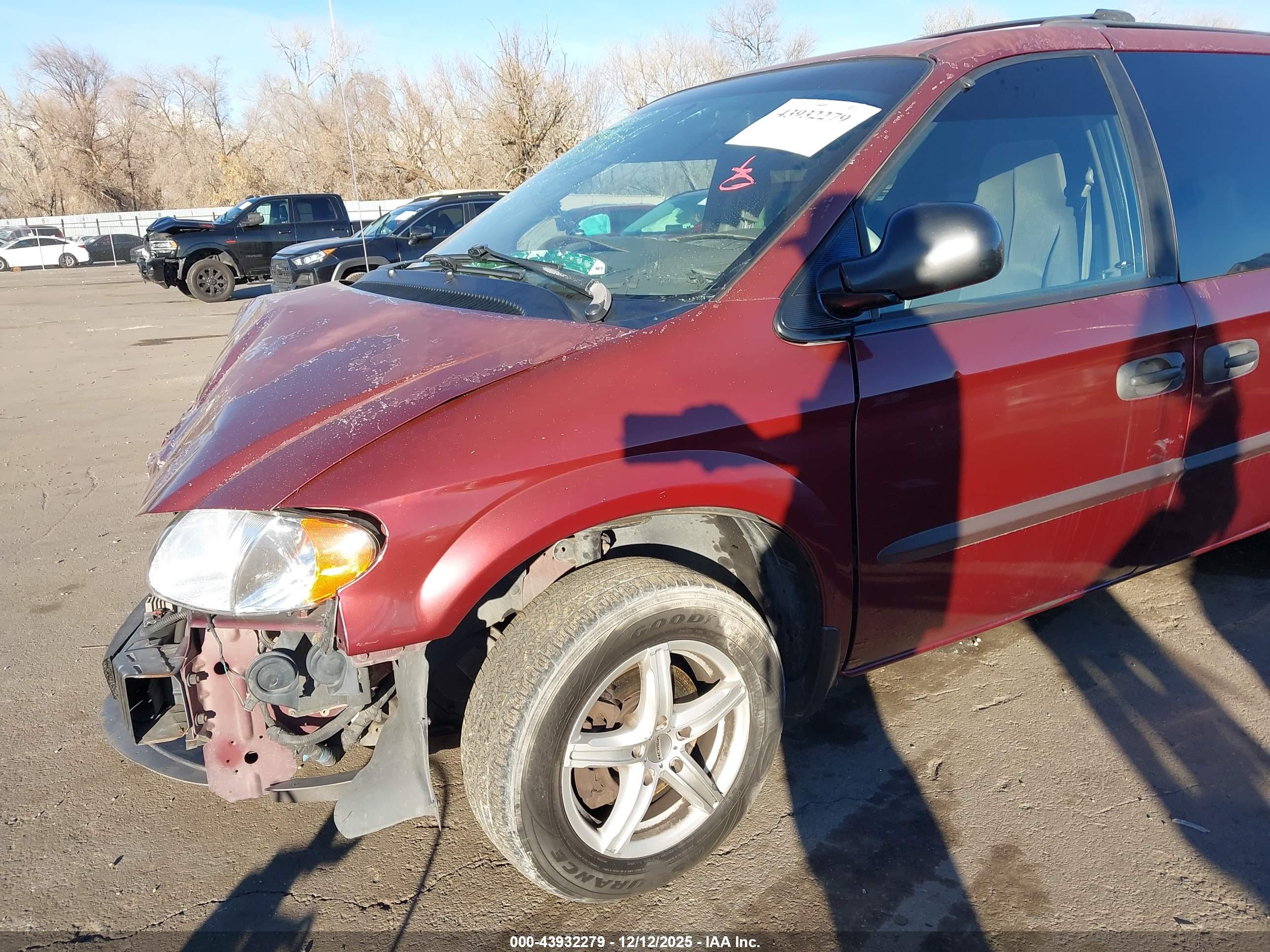 DODGE GRAND image 6