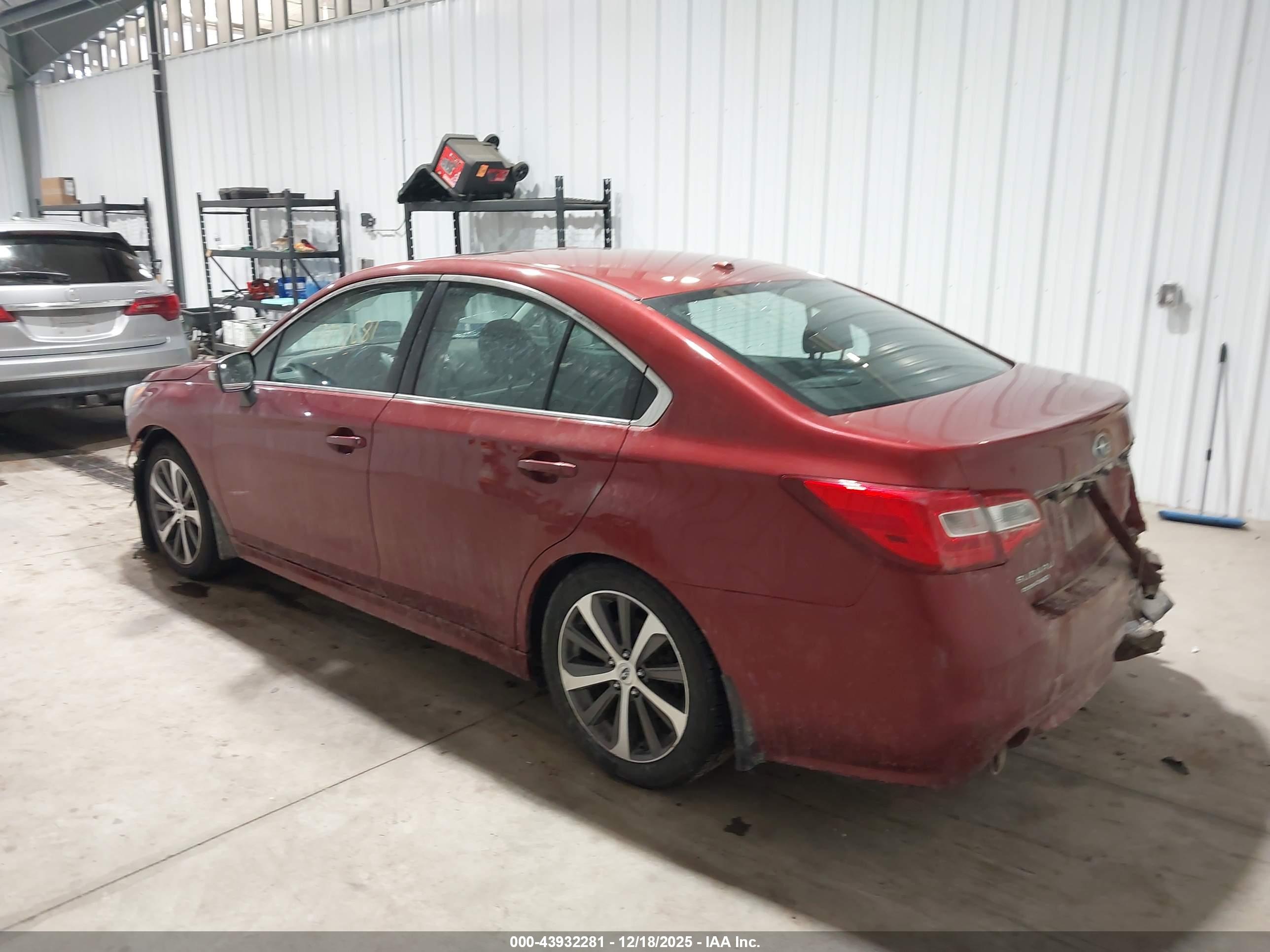 SUBARU LEGACY image 3