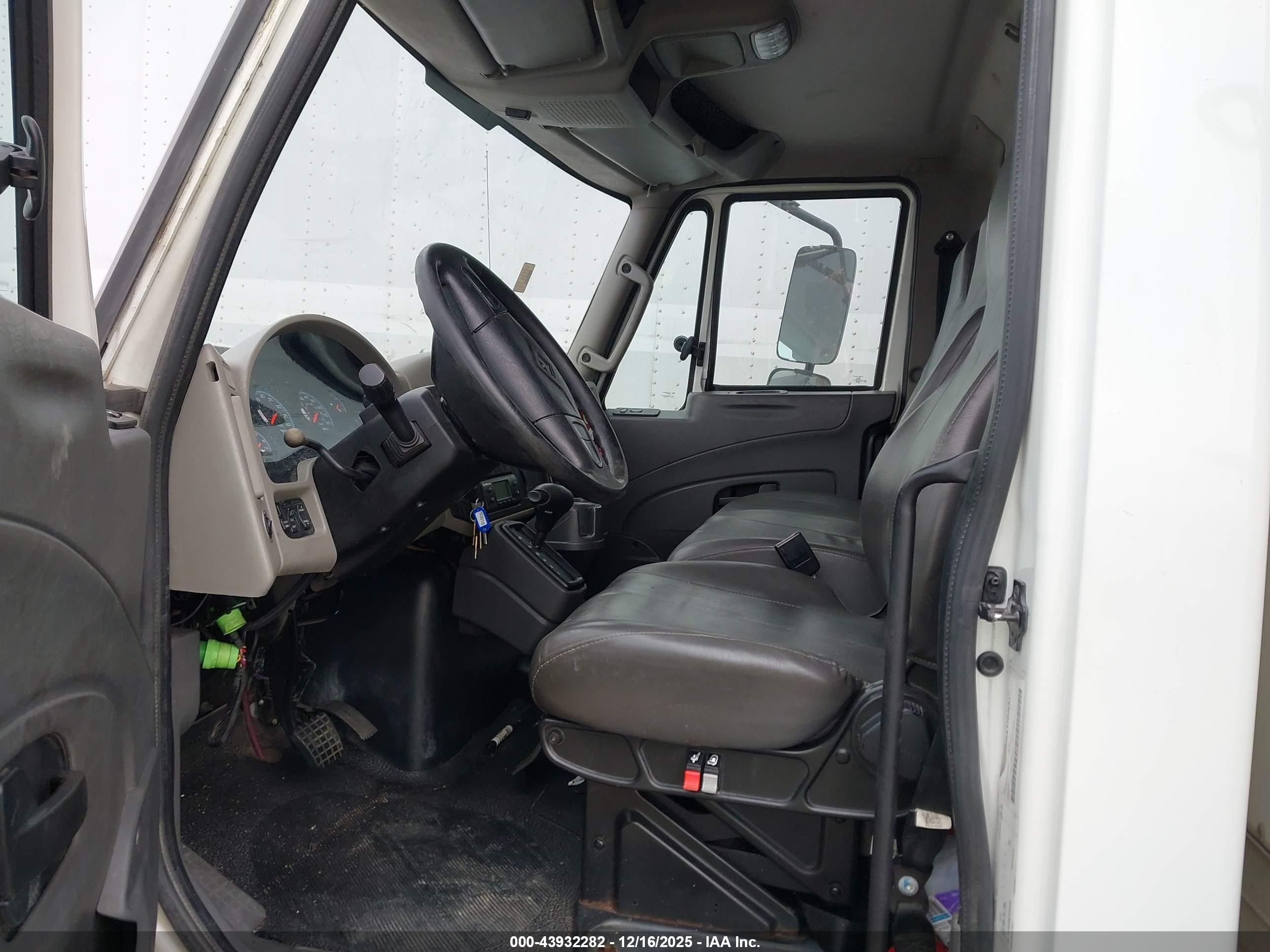 INTERNATIONAL DURASTAR image 8