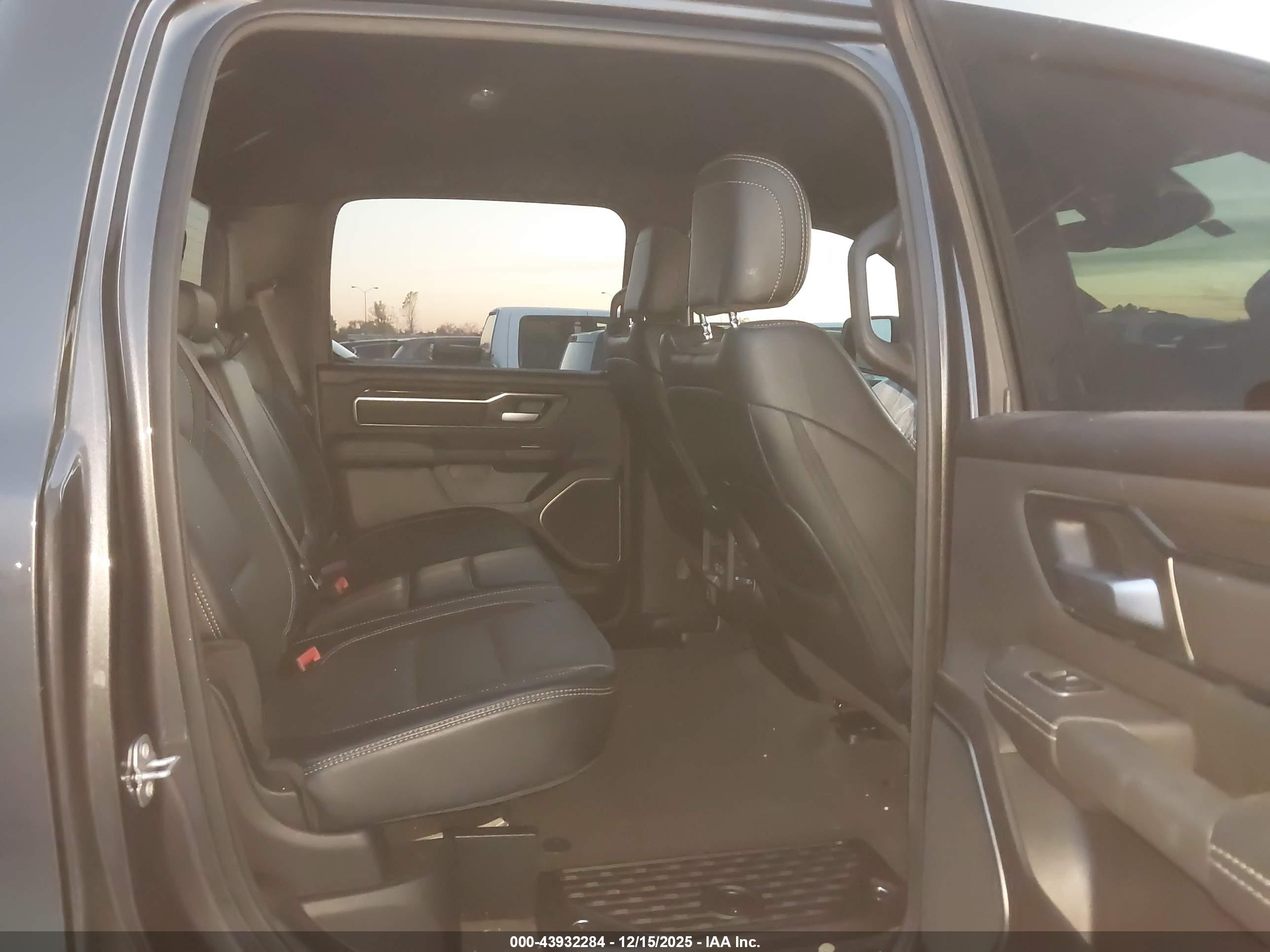 RAM 1500 image 8