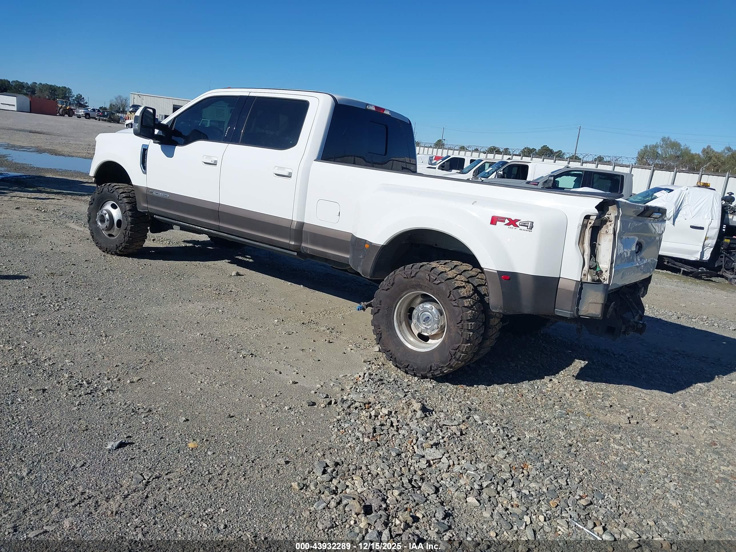 FORD F-350 image 3