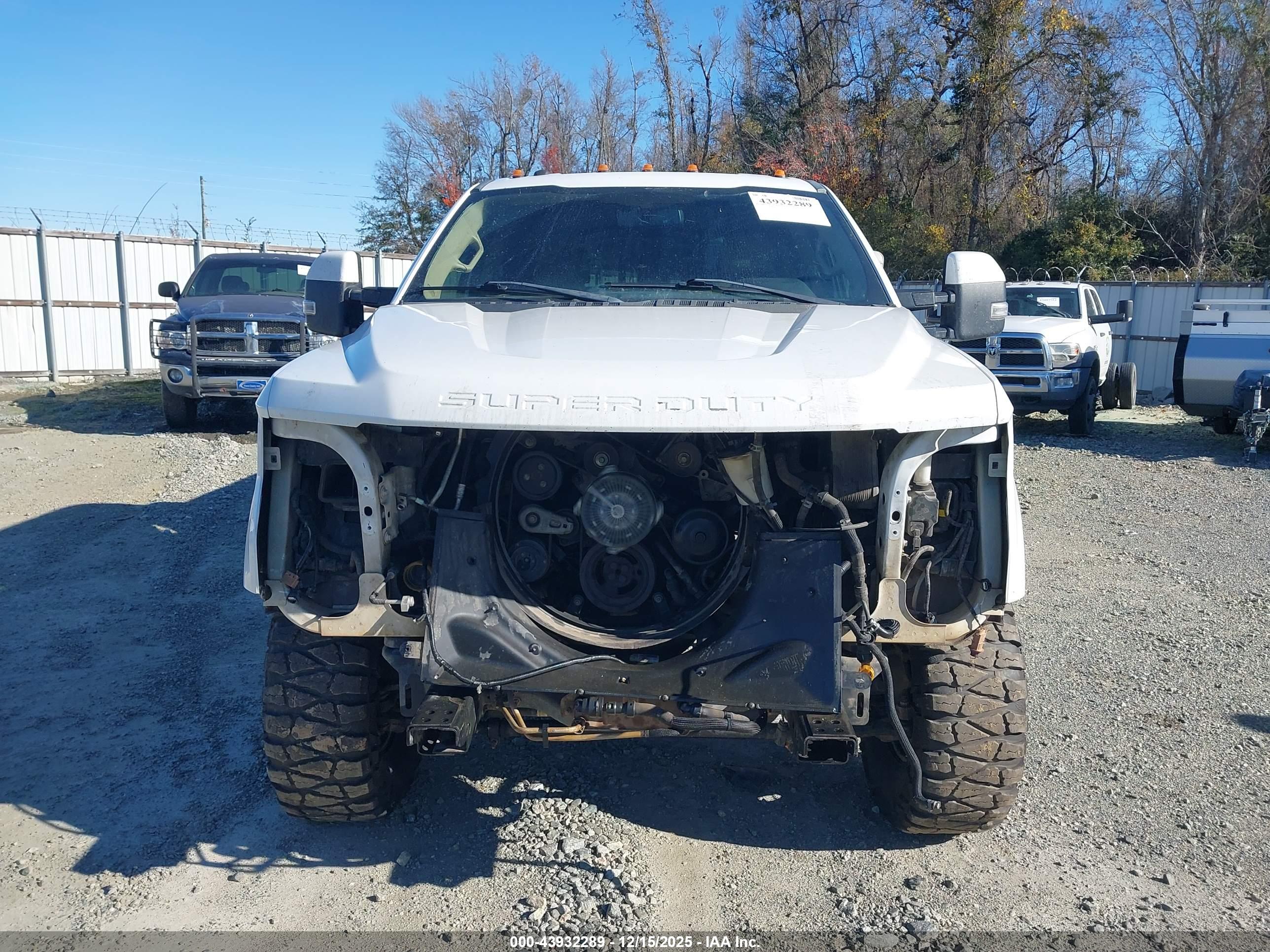 FORD F-350 image 6