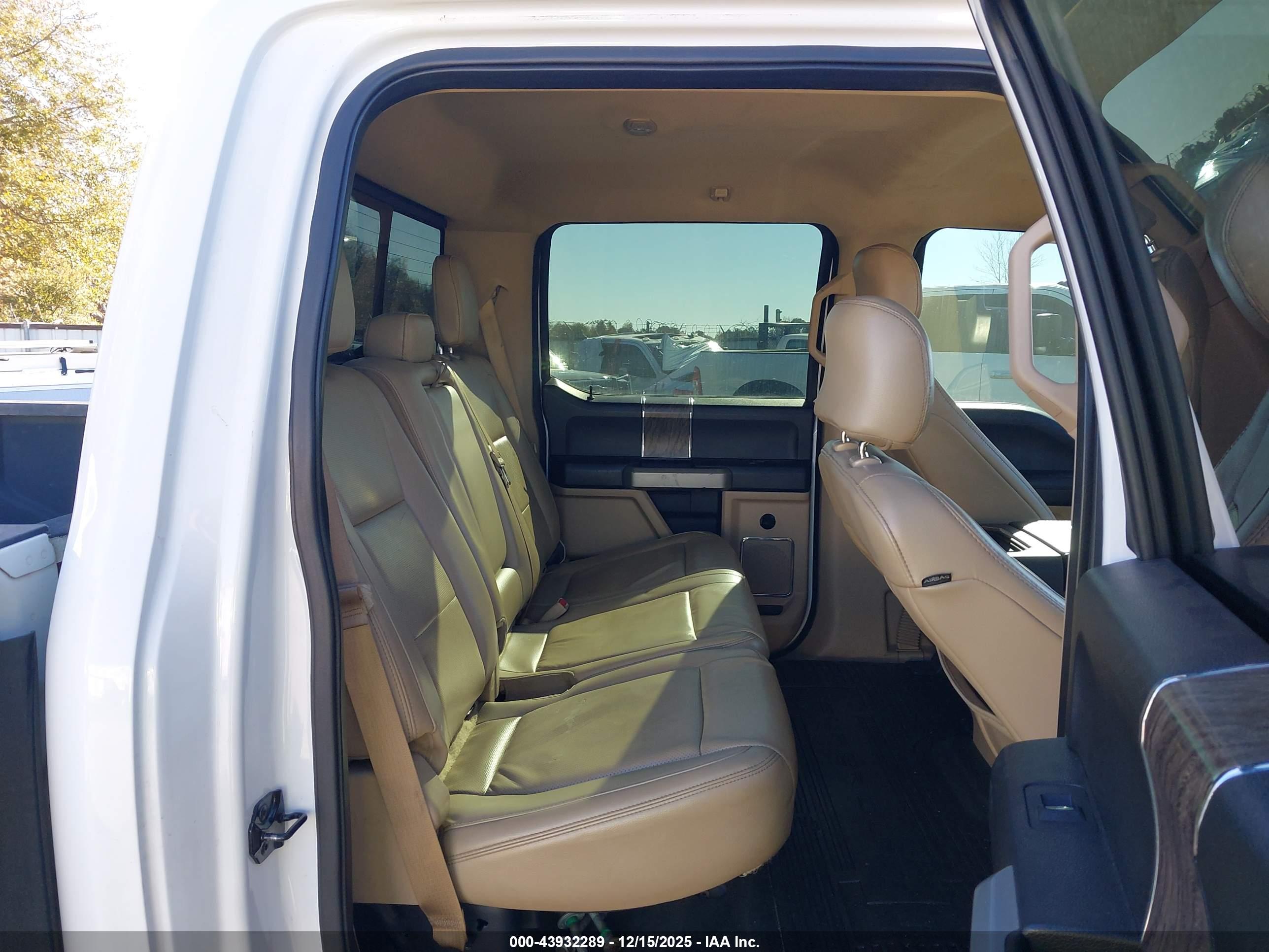 FORD F-350 image 8