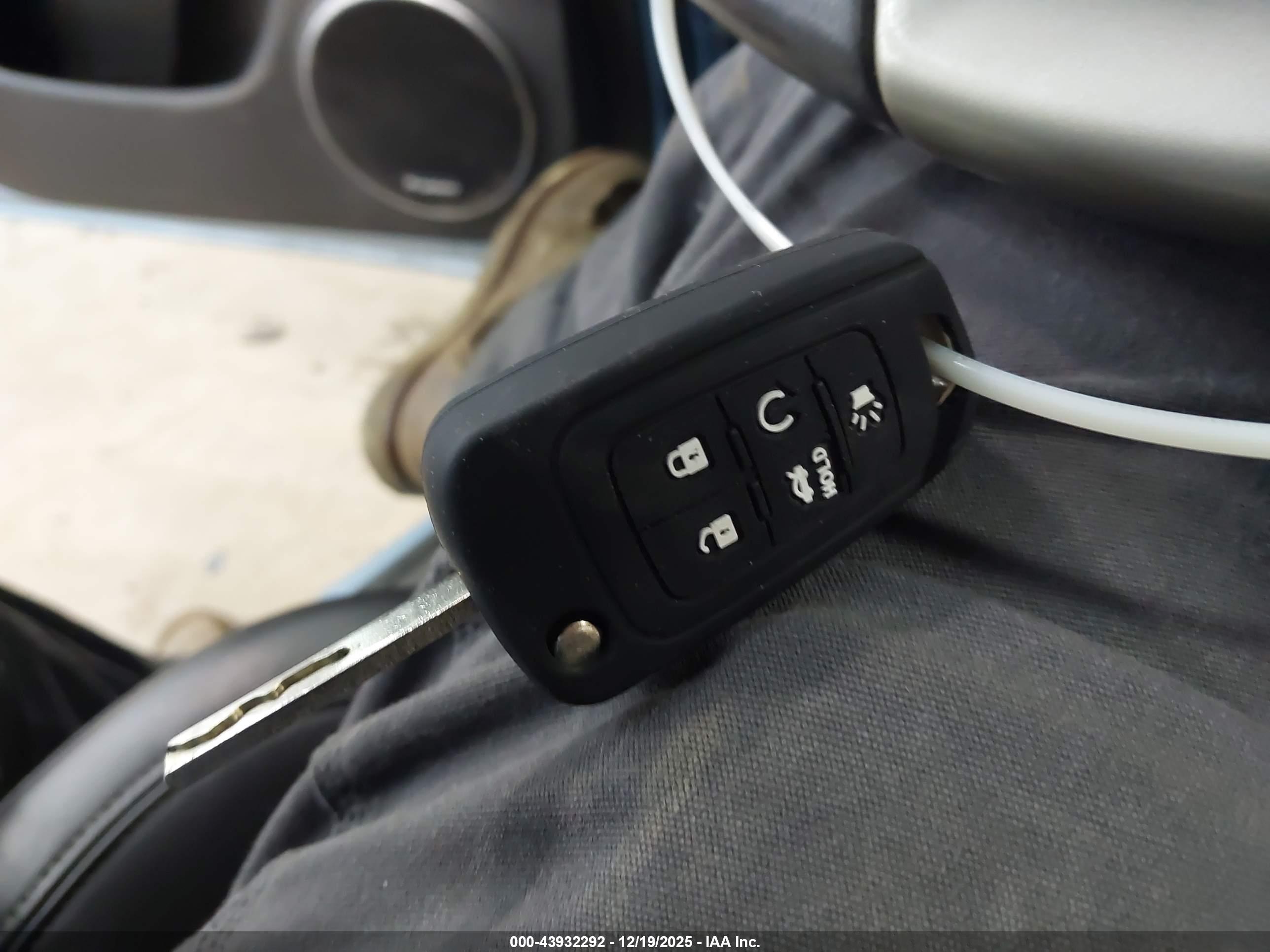 CHEVROLET CRUZE image 11