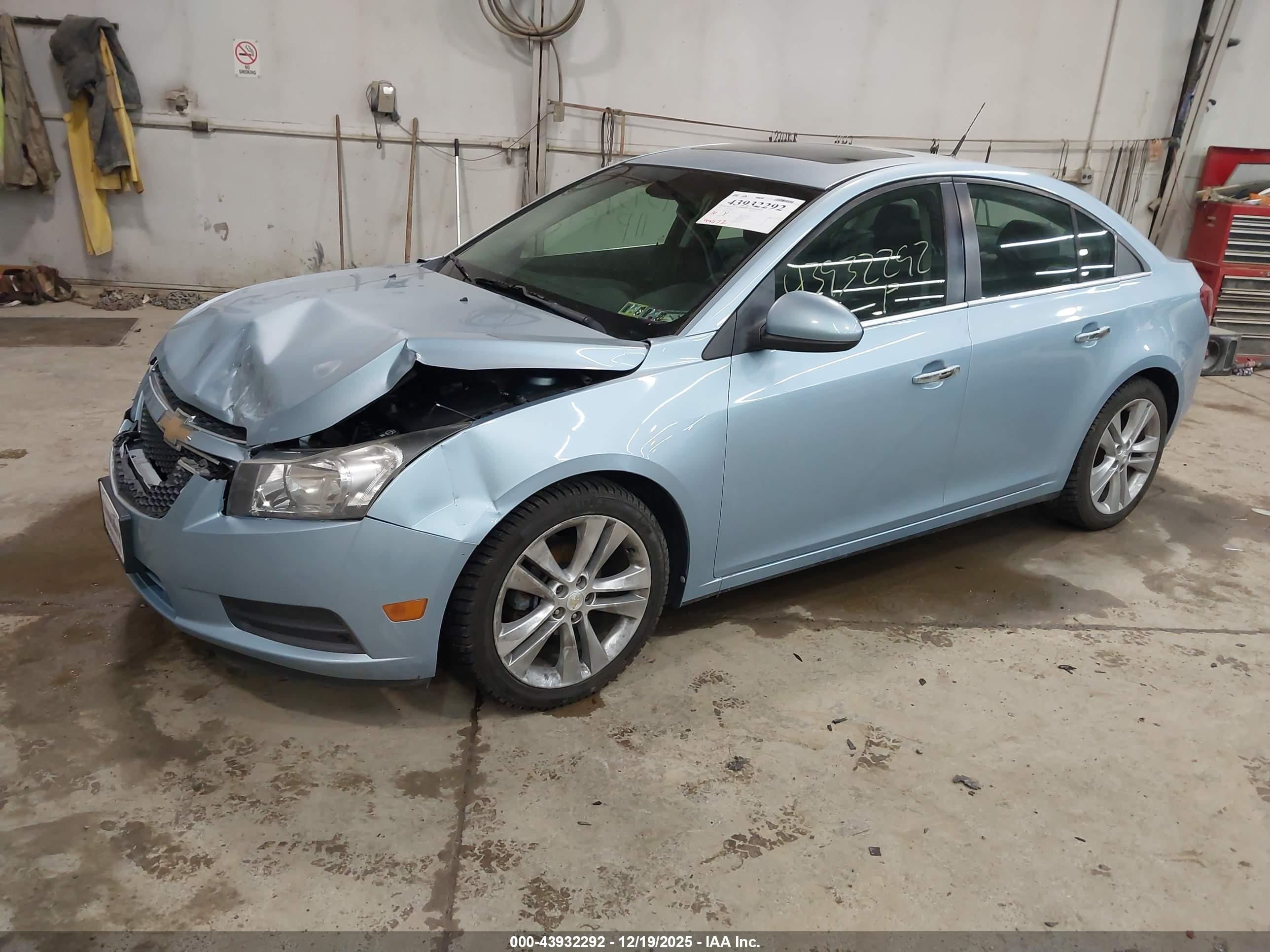 CHEVROLET CRUZE image 2