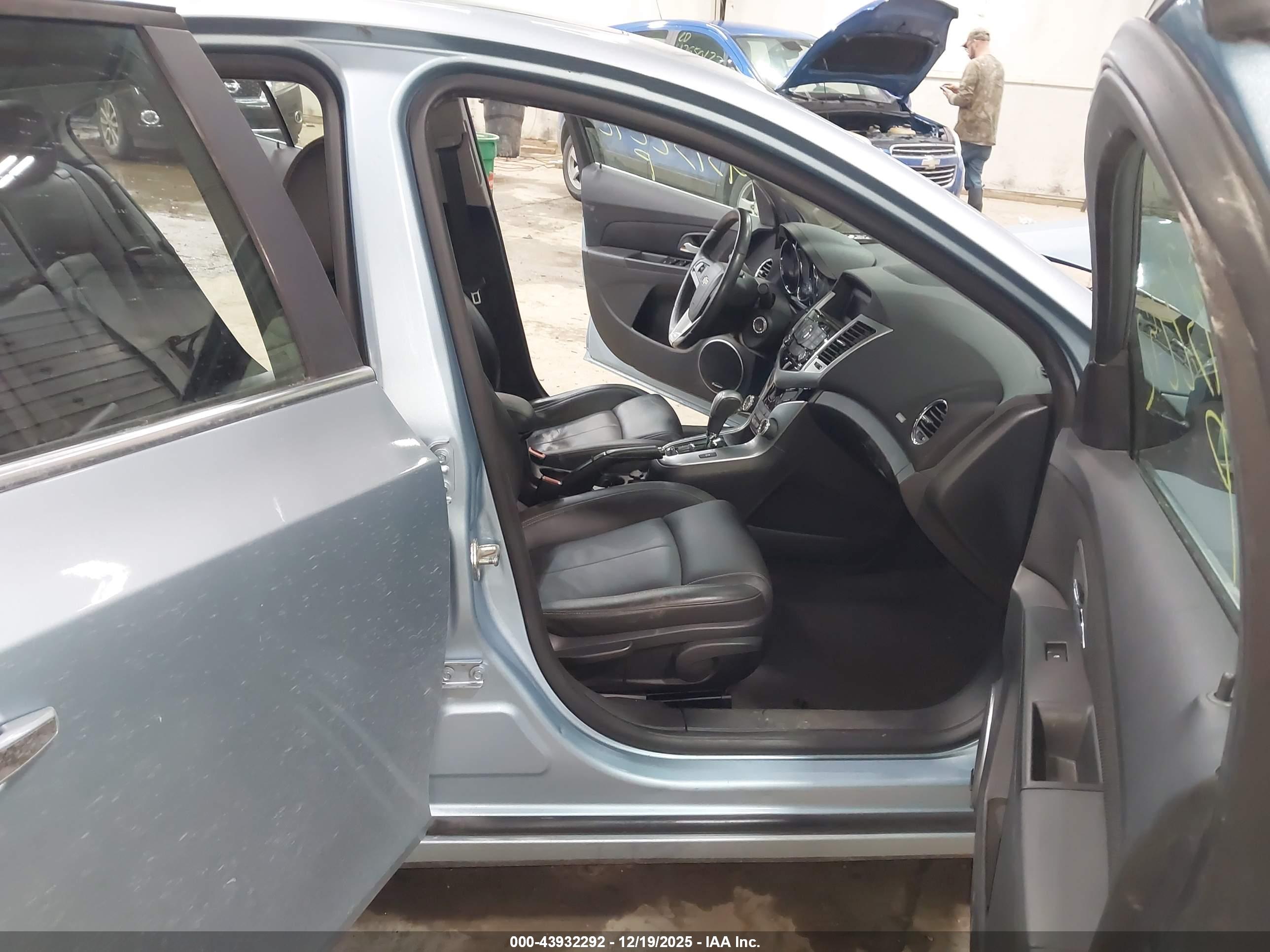 CHEVROLET CRUZE image 5