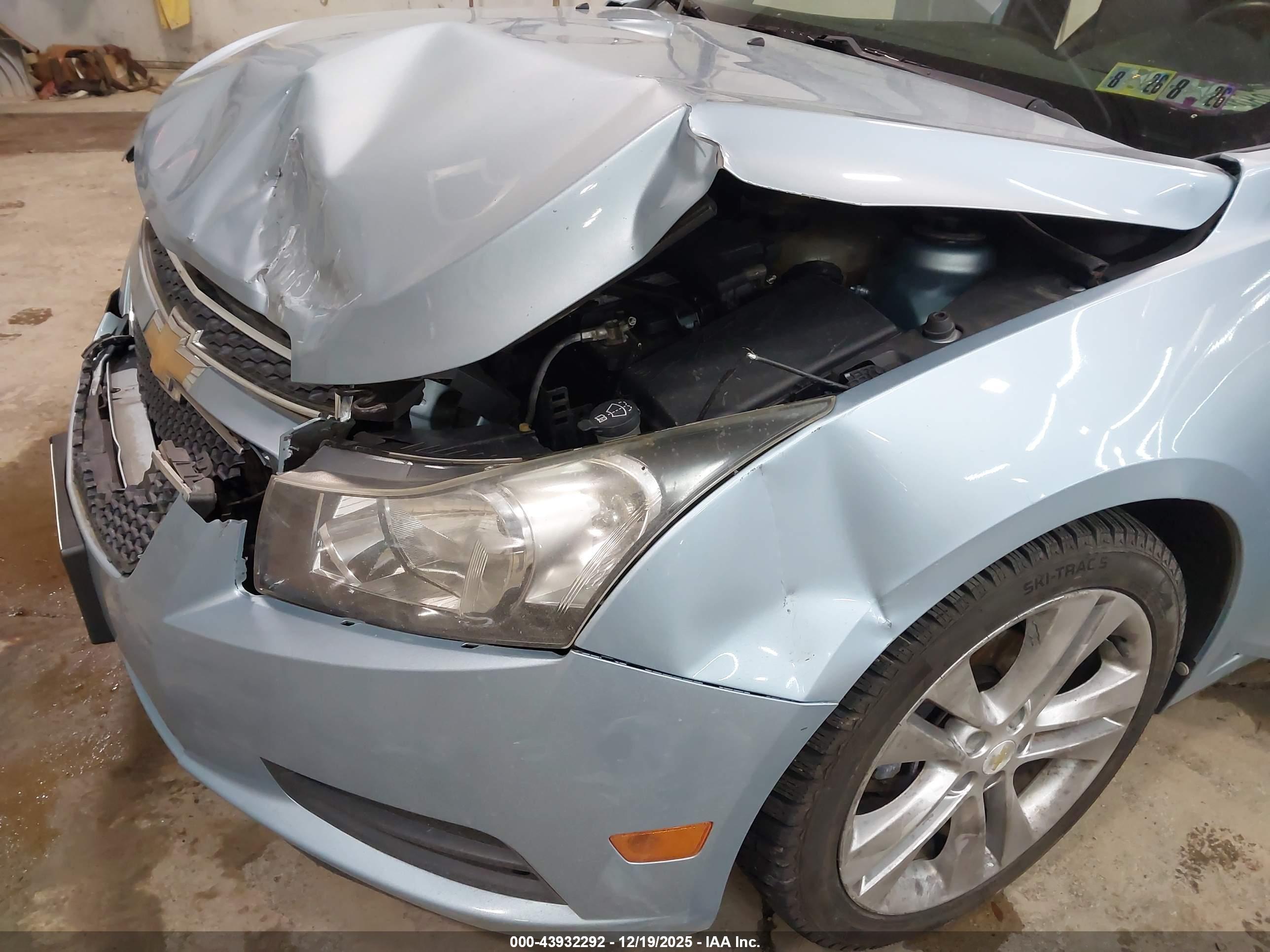 CHEVROLET CRUZE image 6
