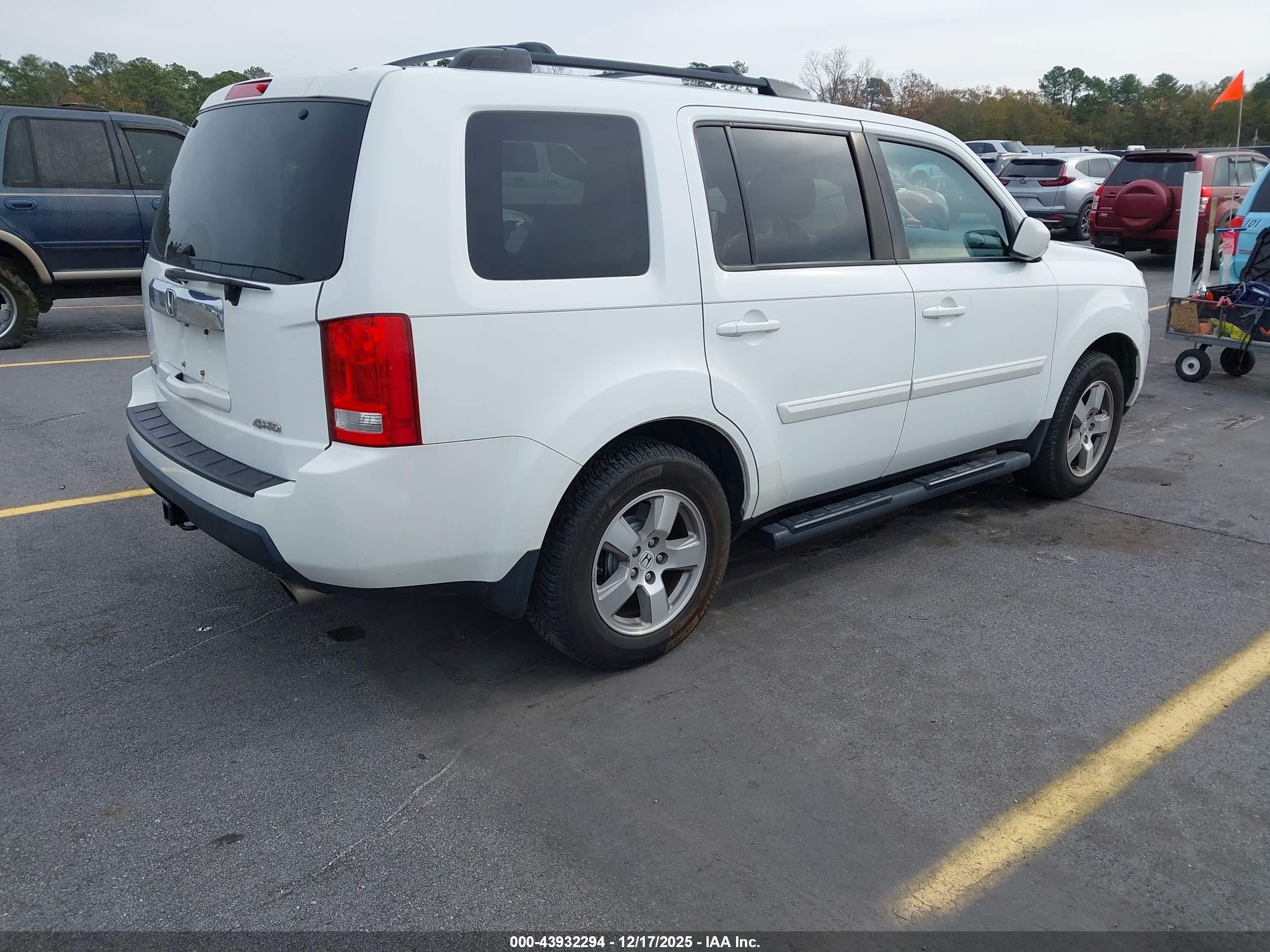 HONDA PILOT image 4