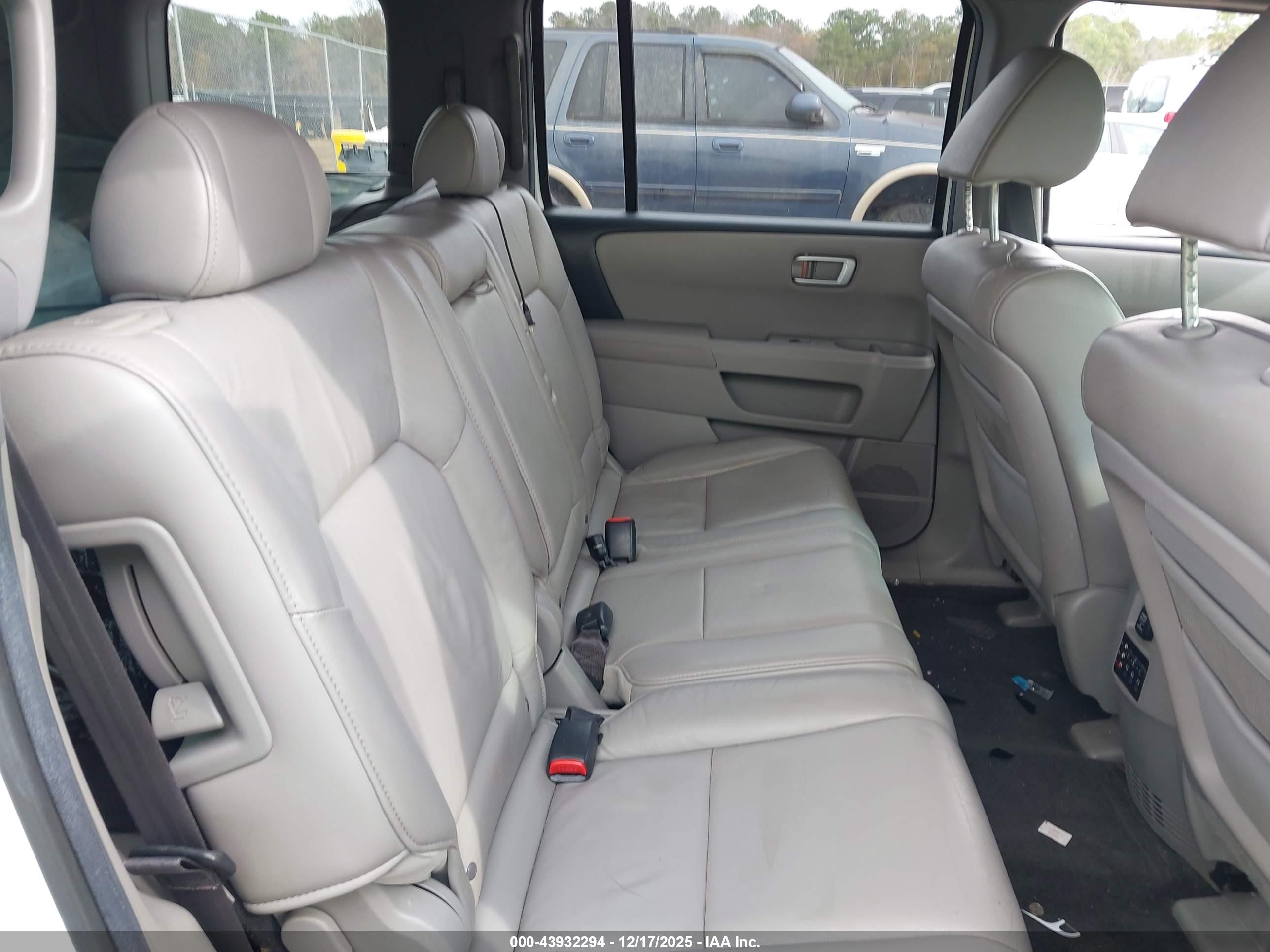 HONDA PILOT image 8