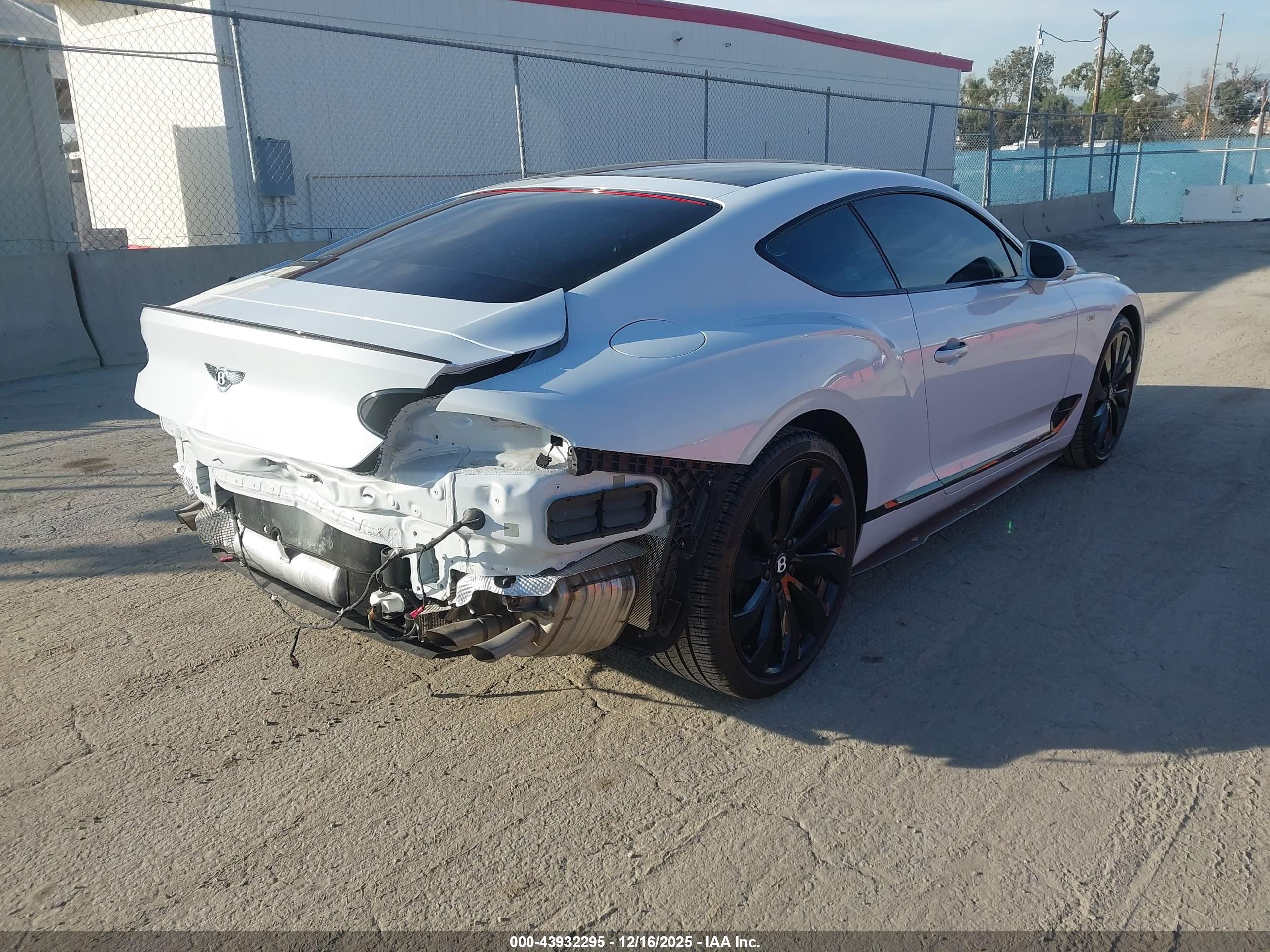 BENTLEY CONTINENTAL image 4