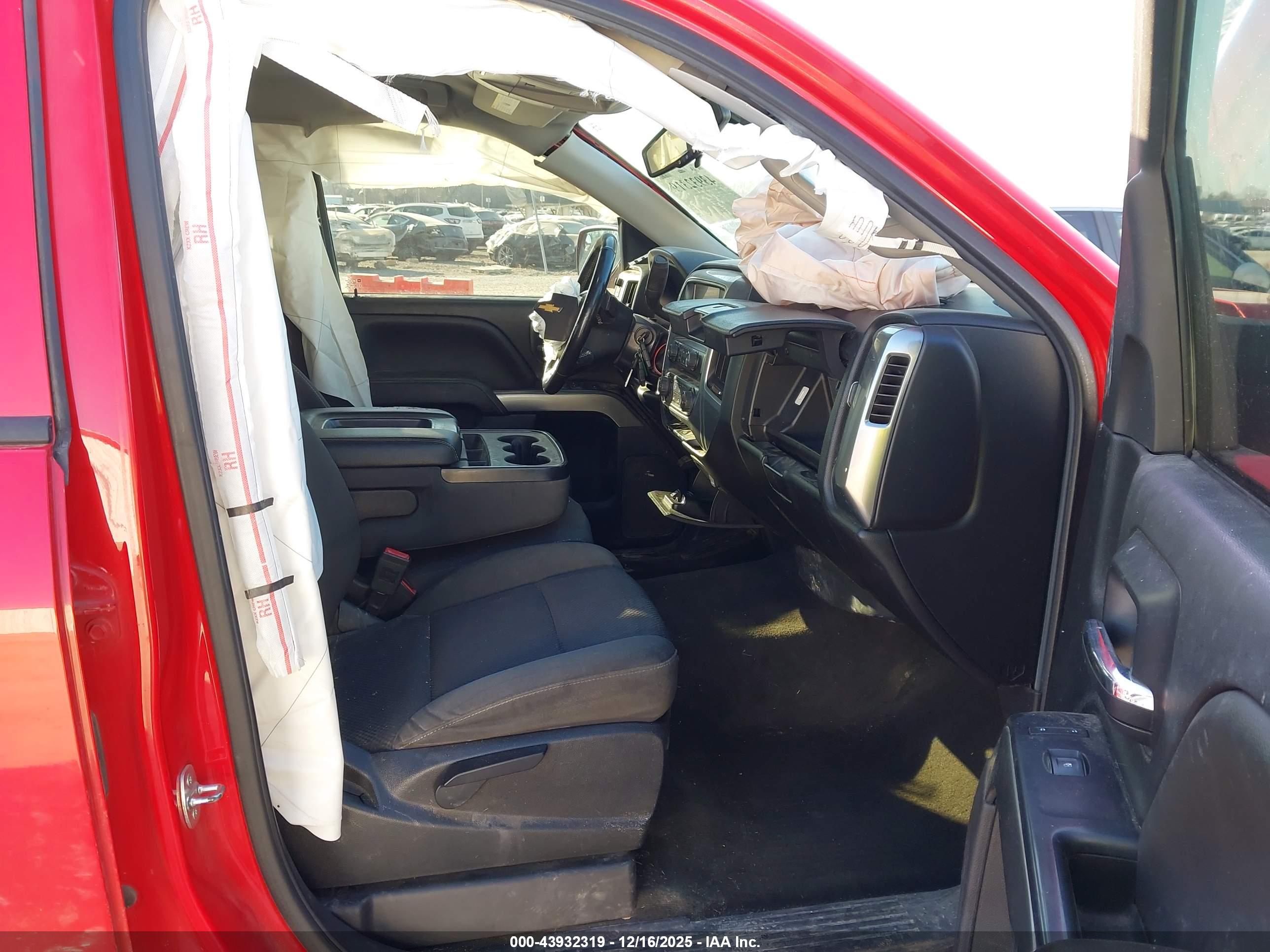 CHEVROLET SILVERADO image 5