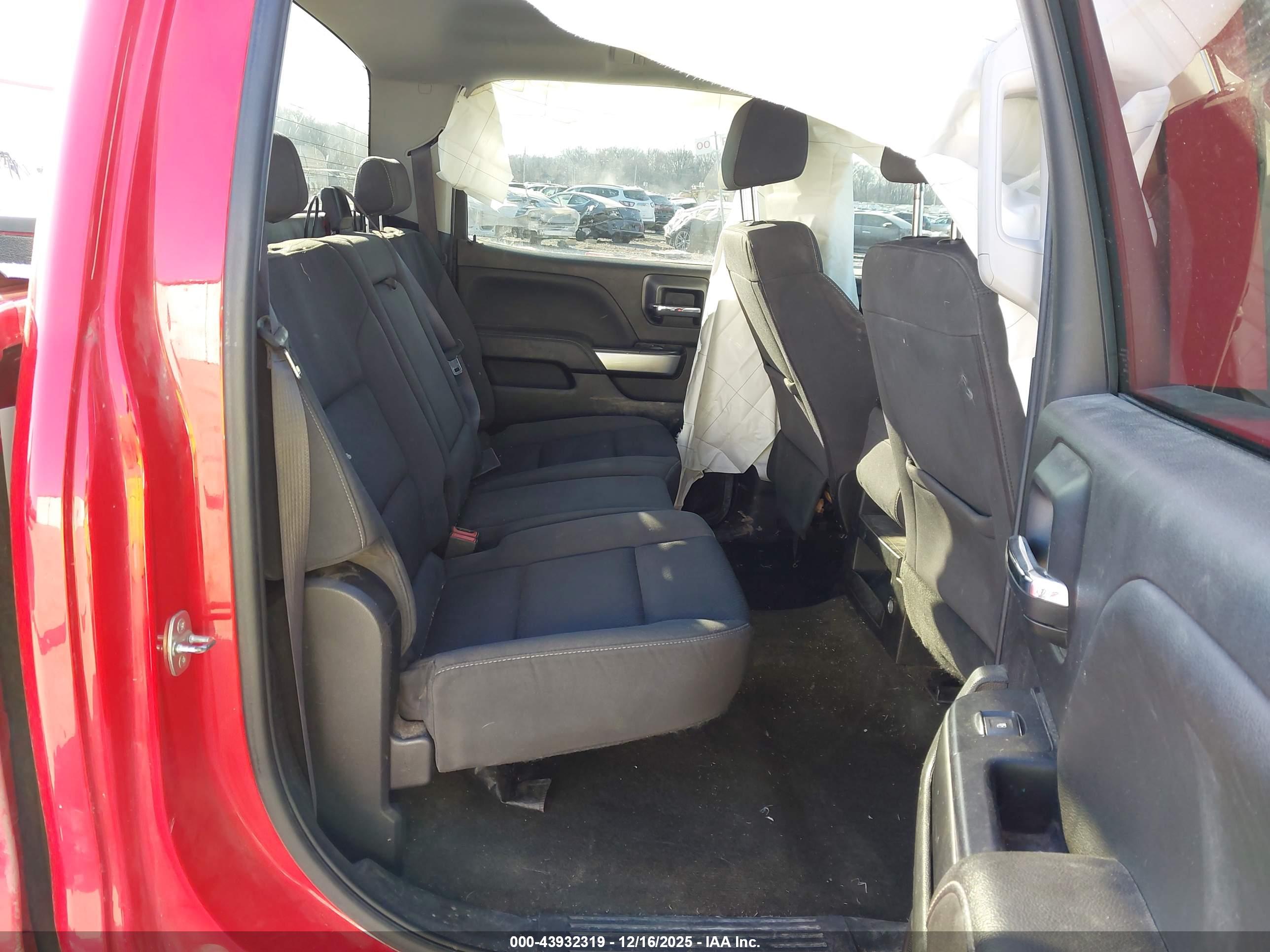 CHEVROLET SILVERADO image 8