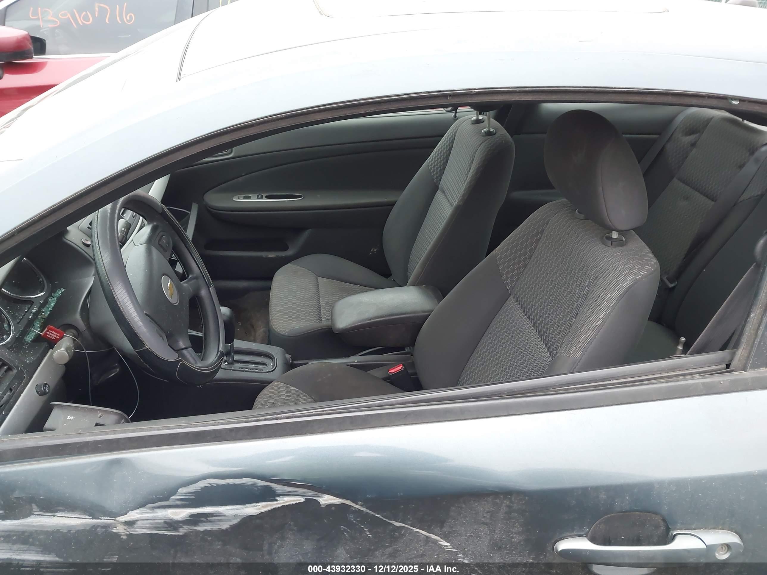 CHEVROLET COBALT image 5