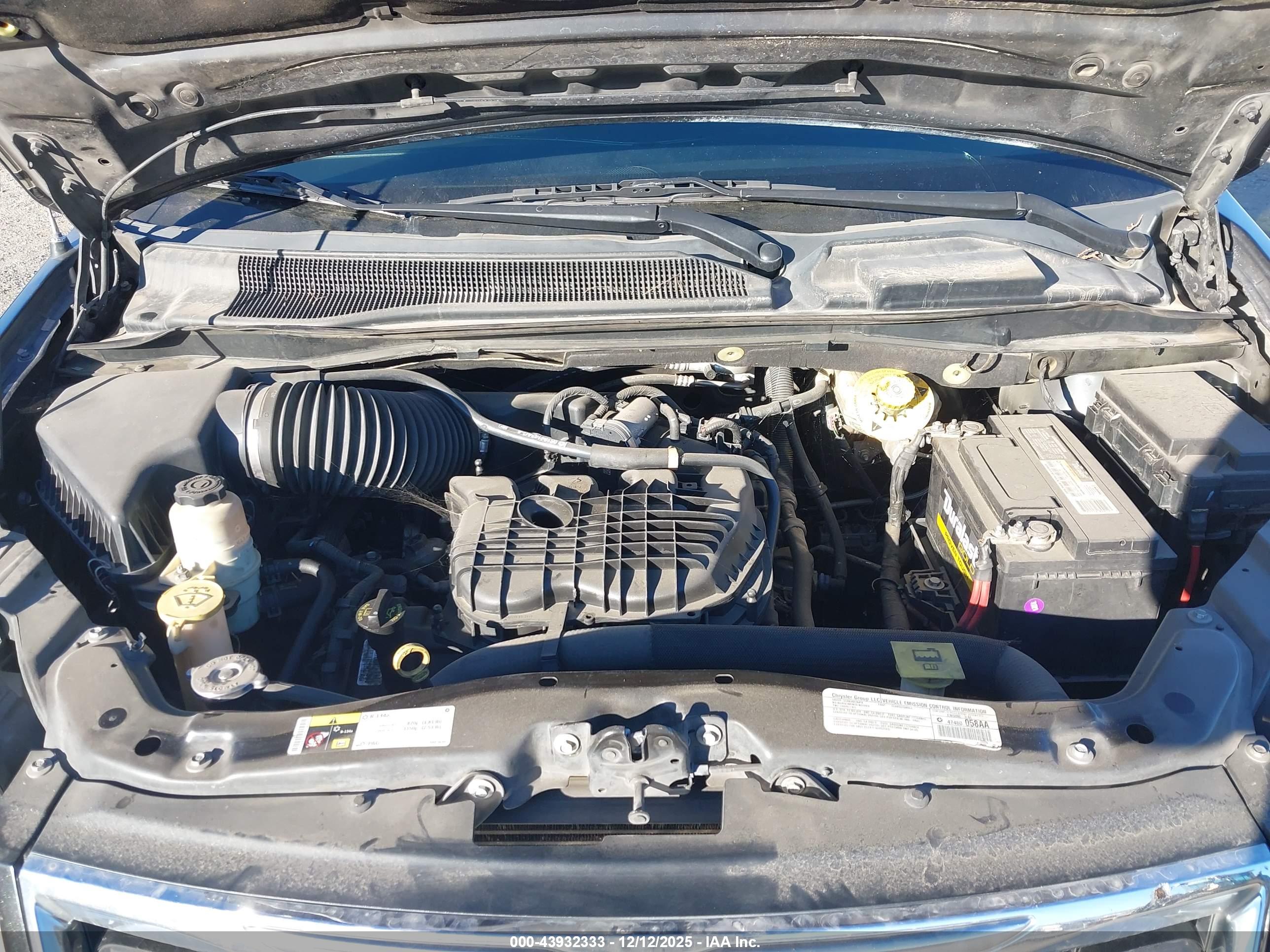 CHRYSLER TOWN image 10