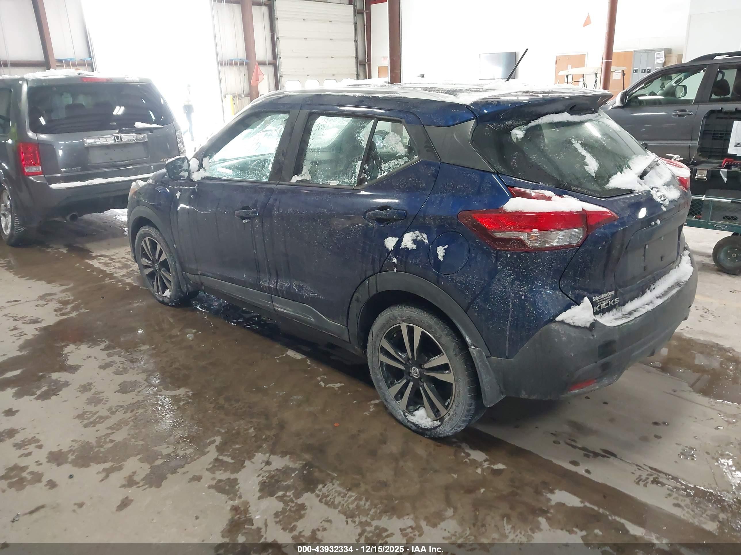 NISSAN KICKS image 3